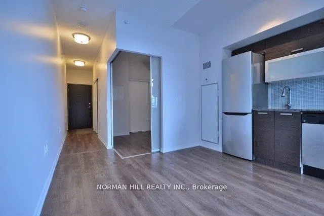36 Lisgar Street, #823E