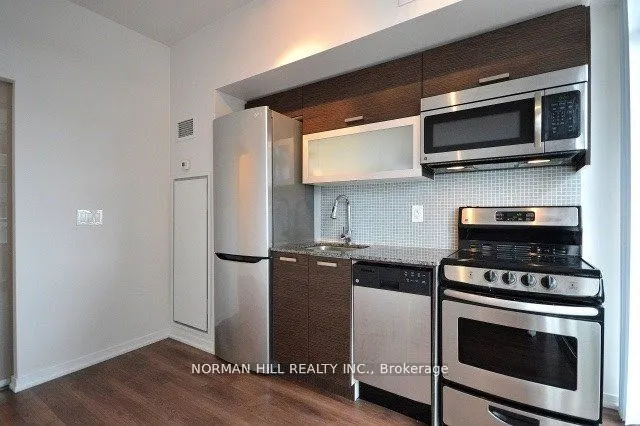 36 Lisgar Street, #823E