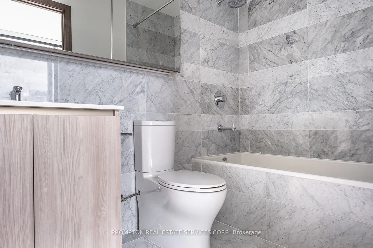 17 Bathurst Street, #1815