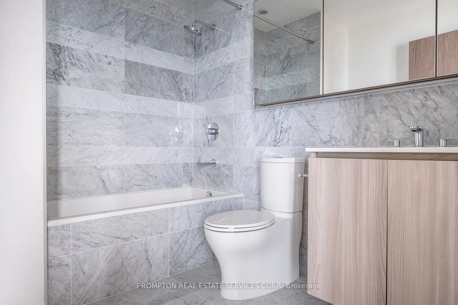 17 Bathurst Street, #1815