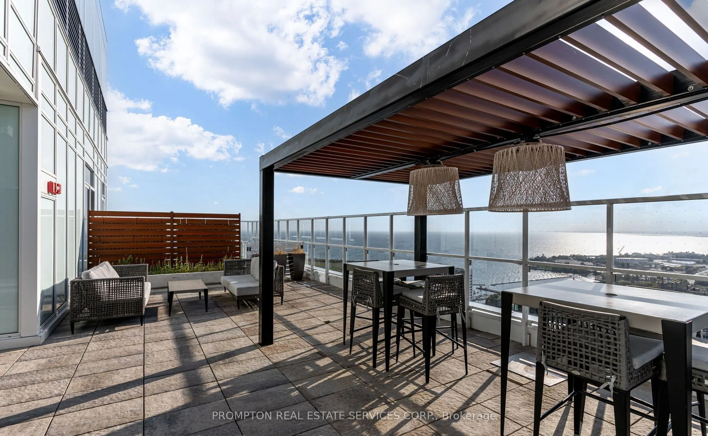 17 Bathurst Street, #1815