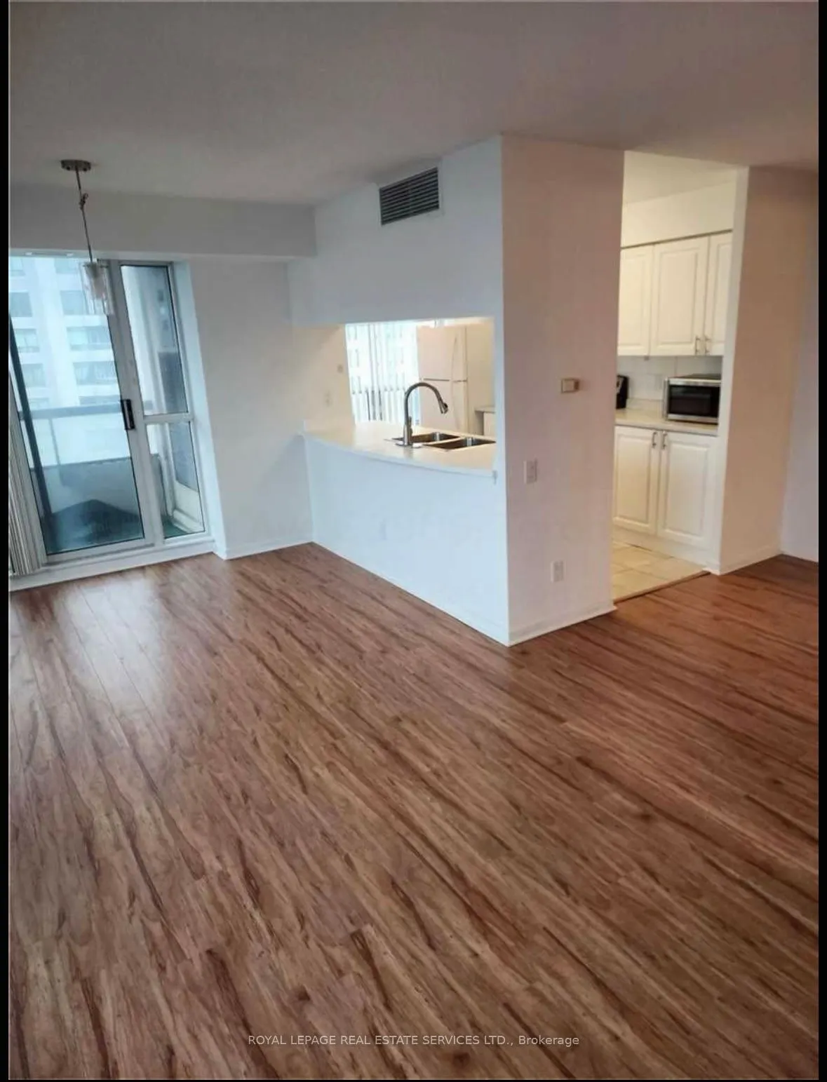 8 Hillcrest Avenue, #2906