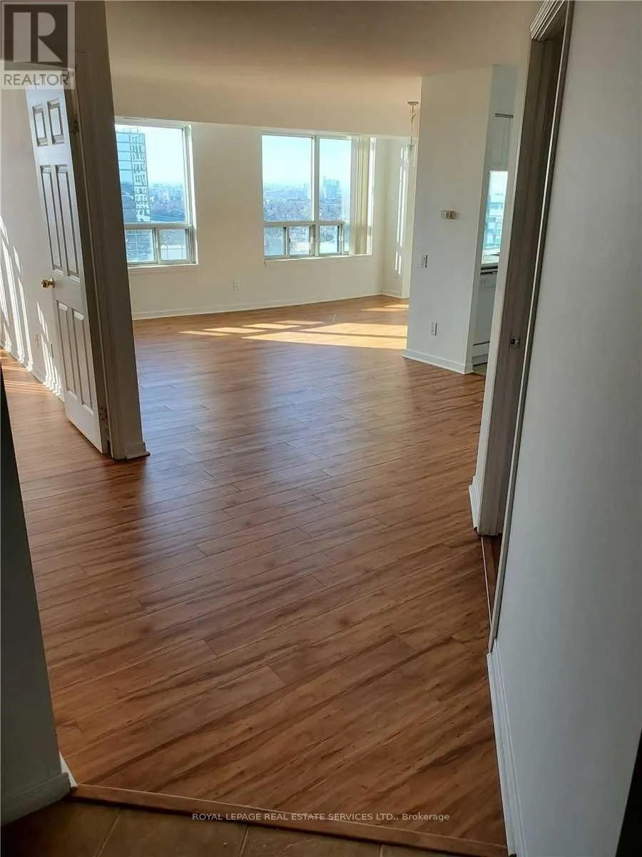 8 Hillcrest Avenue, #2906
