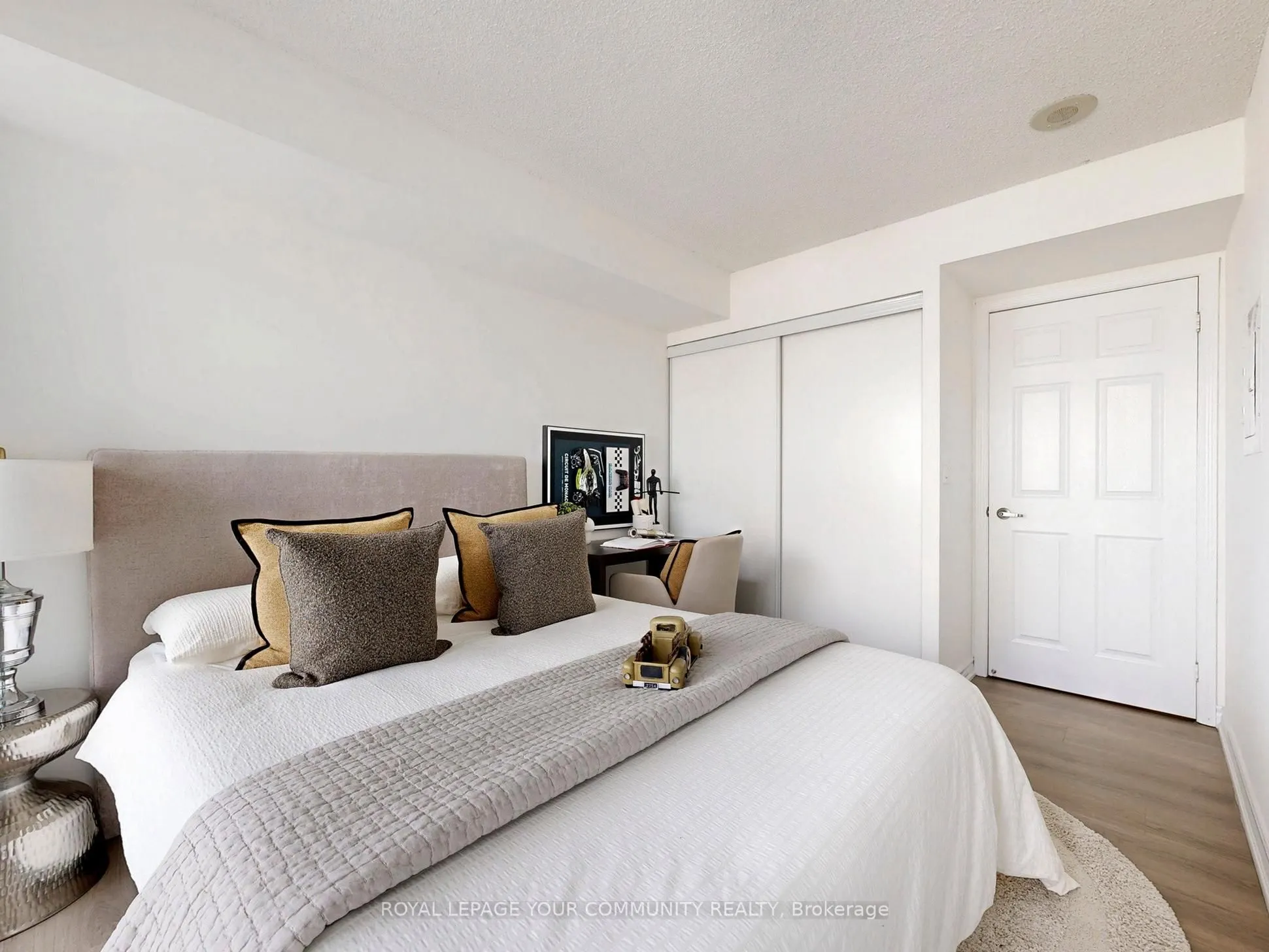 5500 Yonge Street, #610