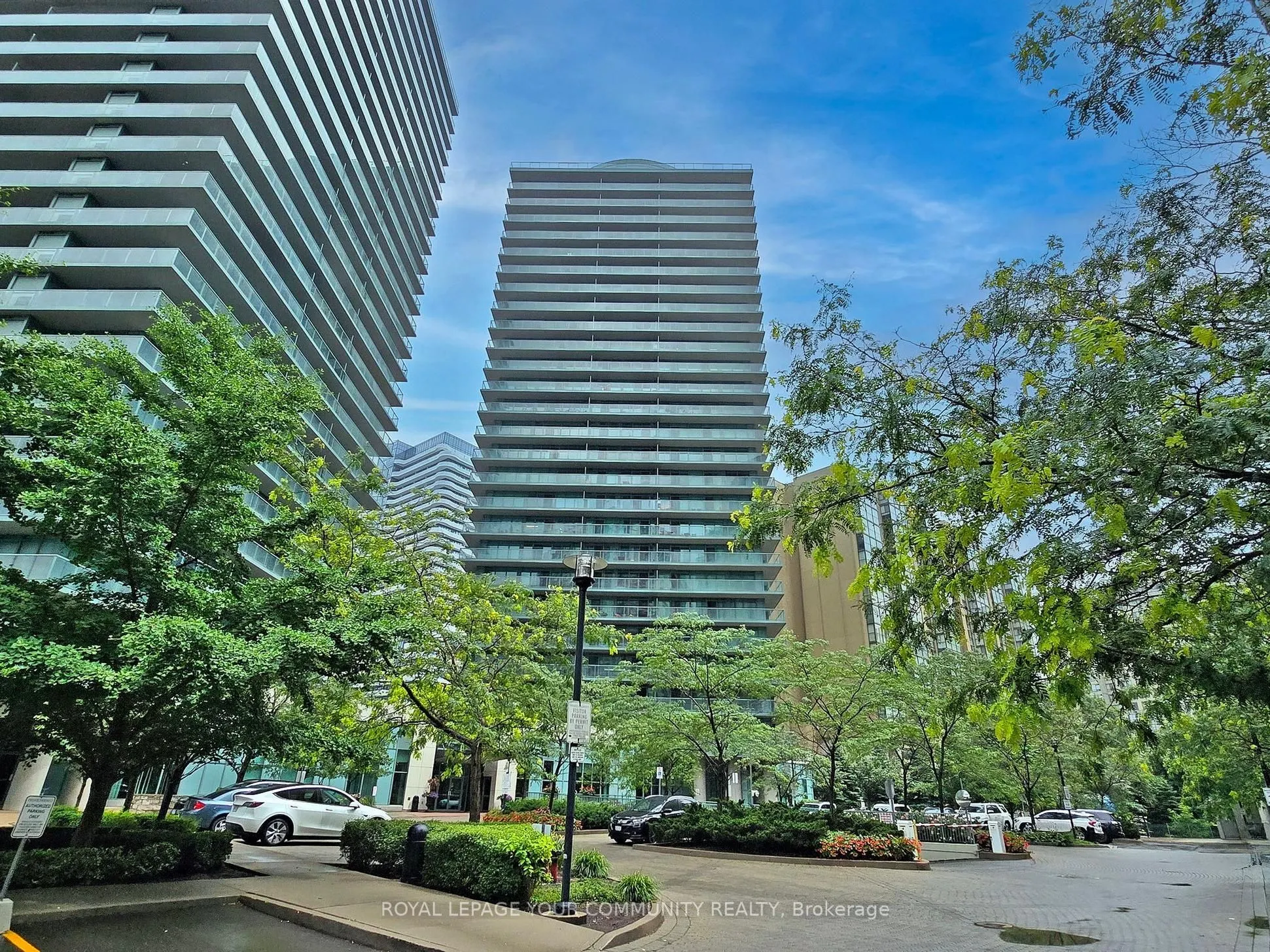 5500 Yonge Street, #610