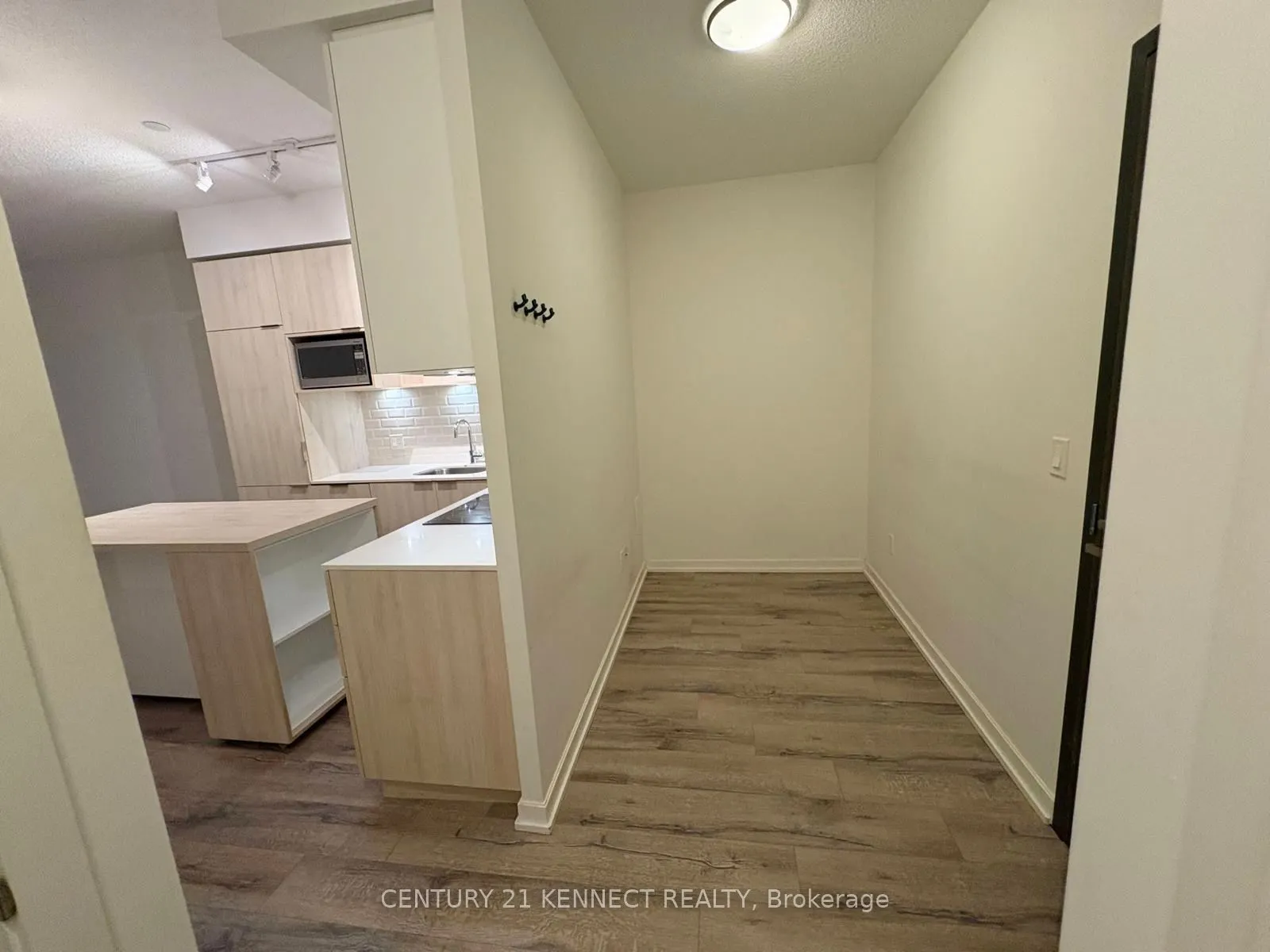 52 Forest Manor Road, #613
