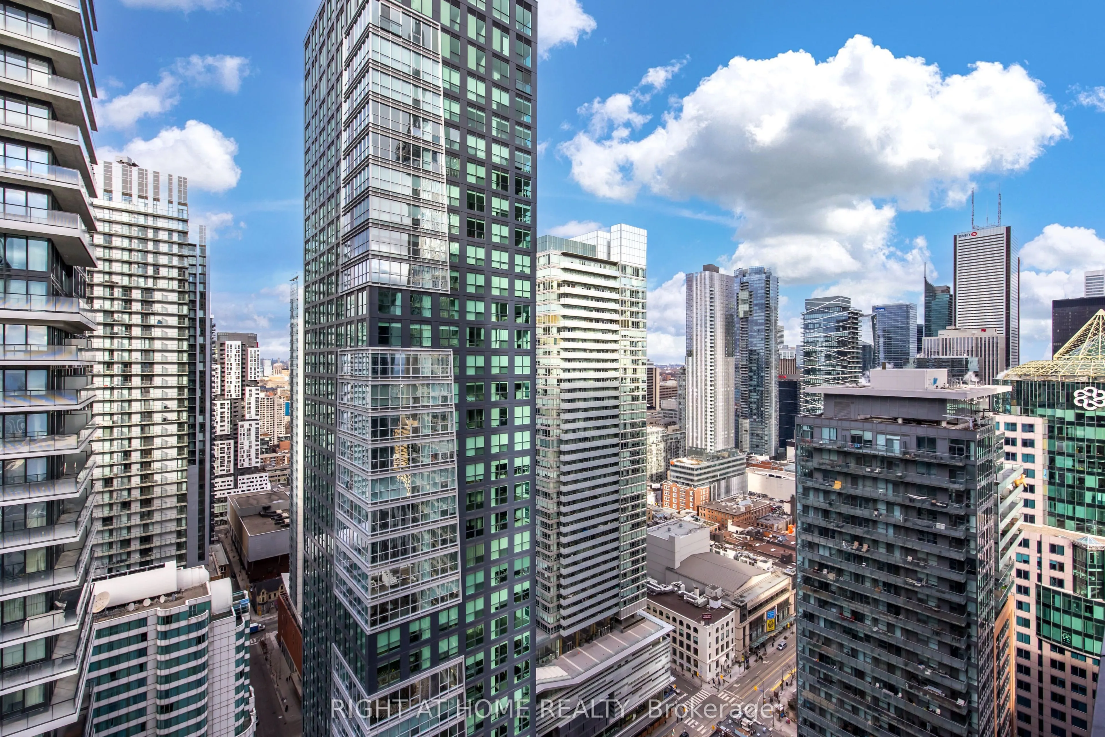 35 Mercer Street N, #3412
