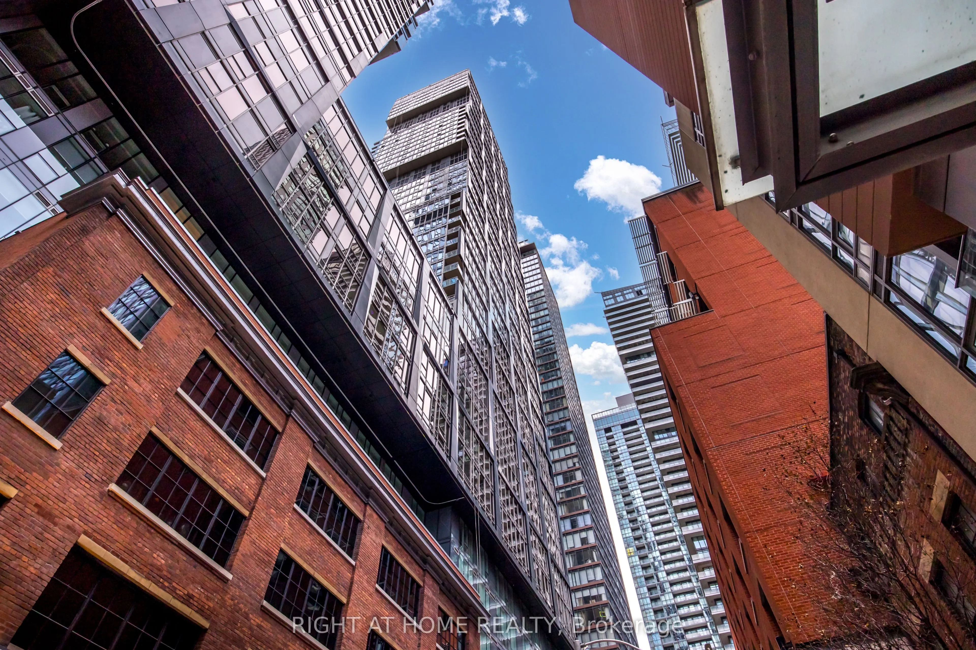 35 Mercer Street N, #3412