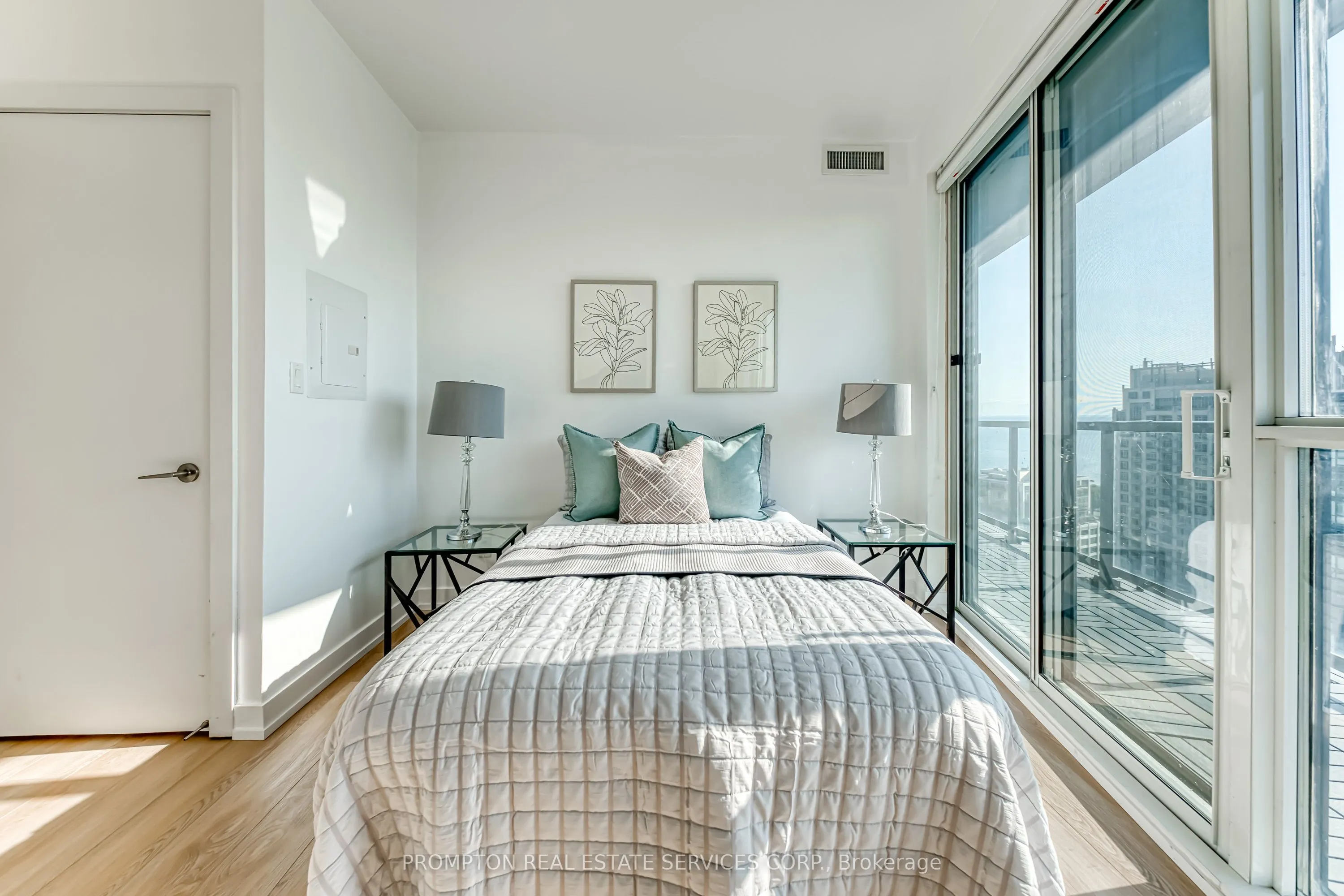 20 Bruyeres Mews, #2902