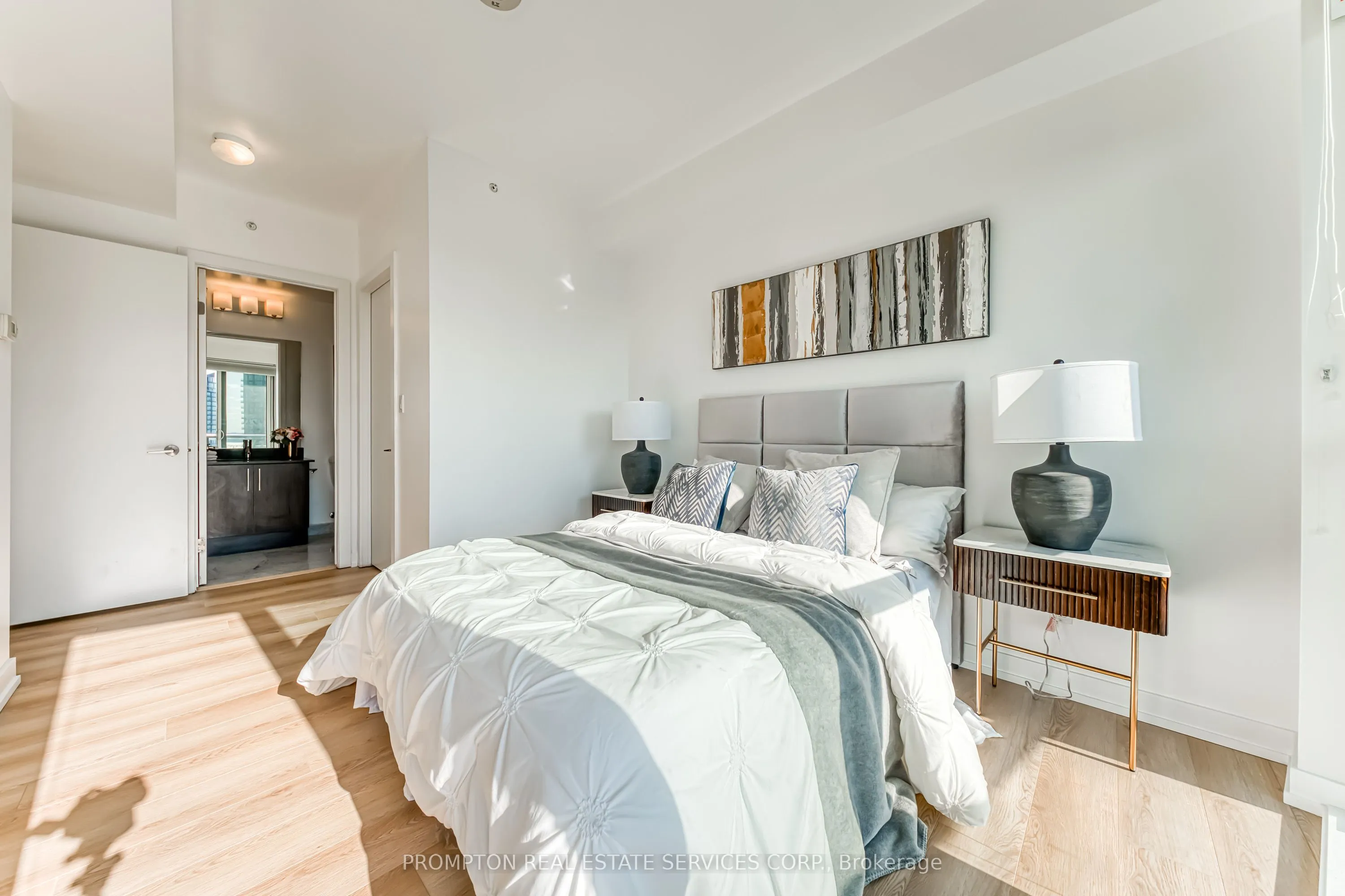 20 Bruyeres Mews, #2902