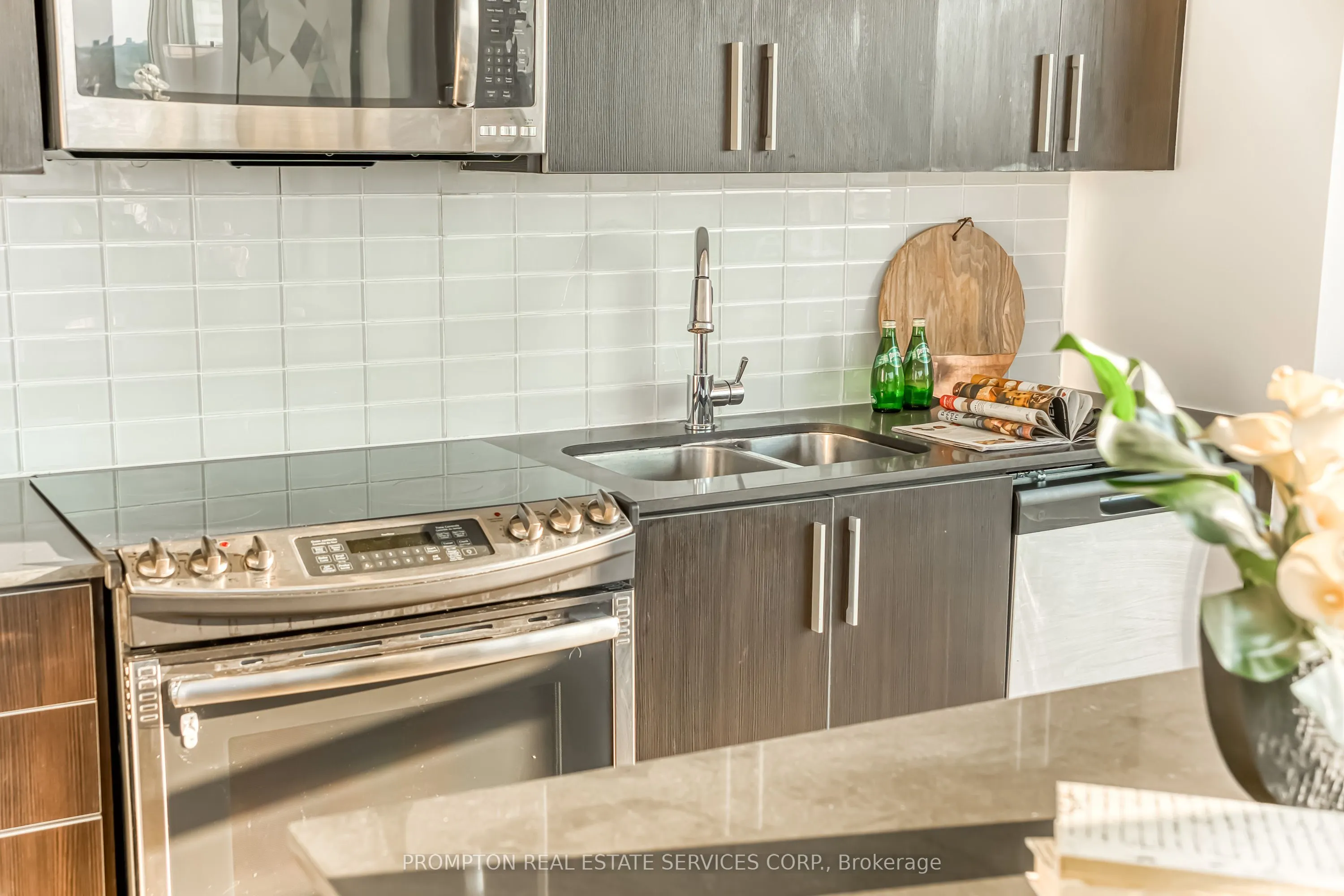 20 Bruyeres Mews, #2902