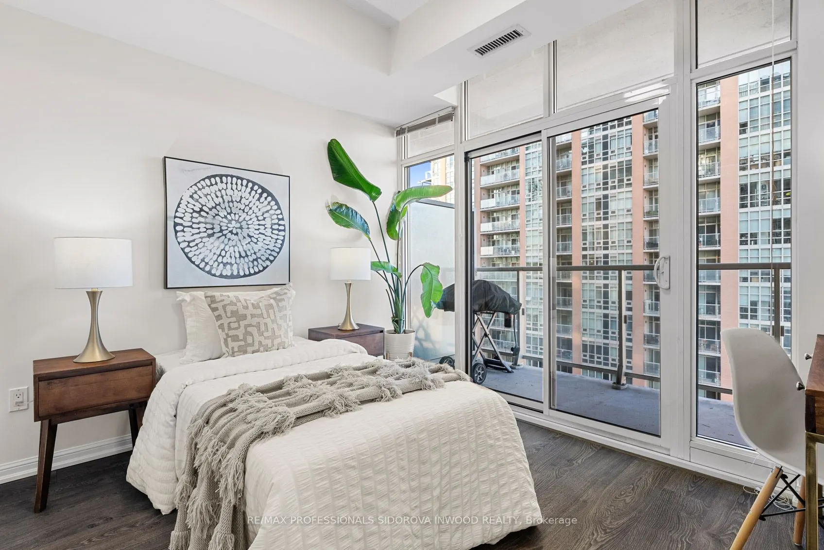 85 East Liberty Street, #1606