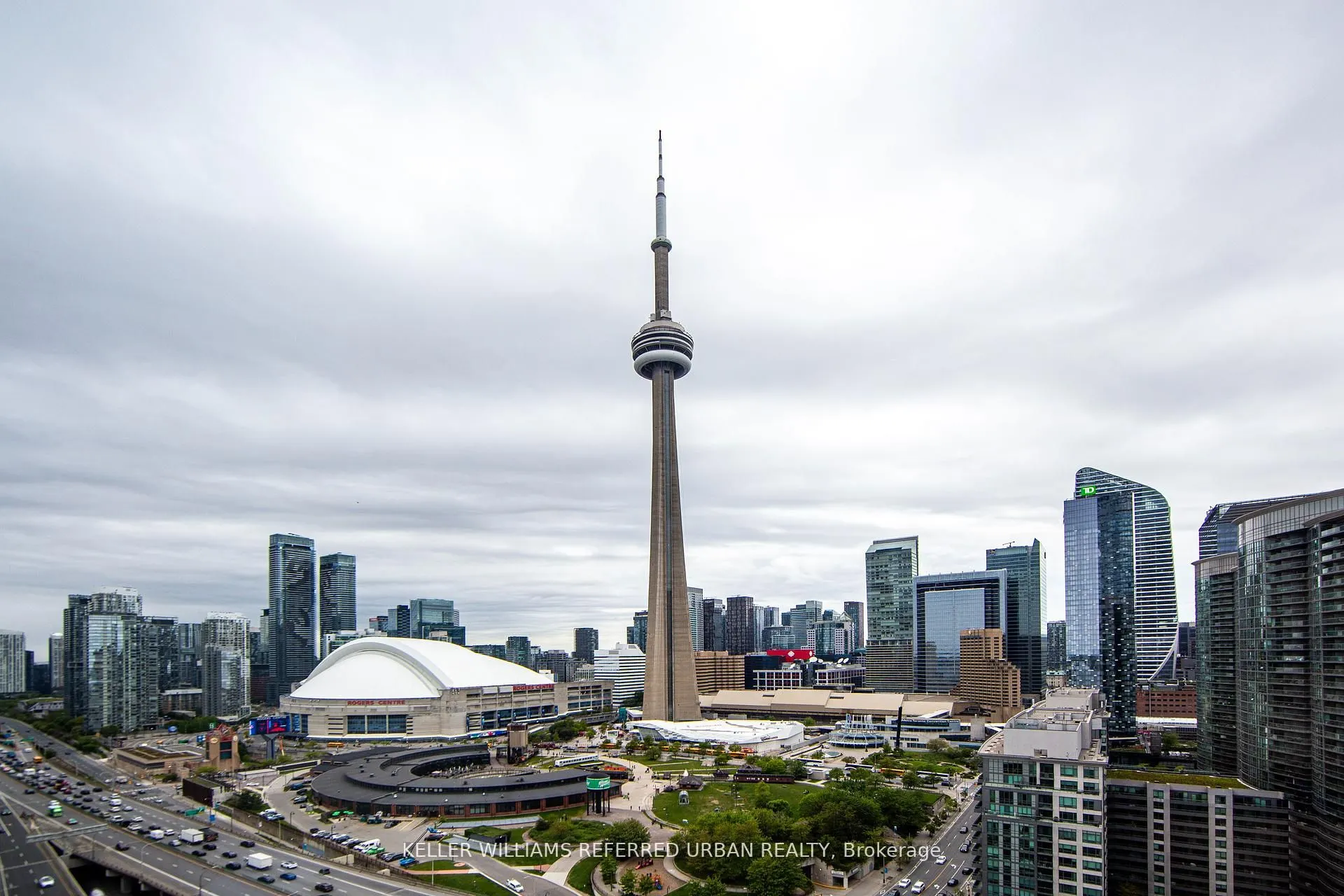 218 Queens Quay W, #2501