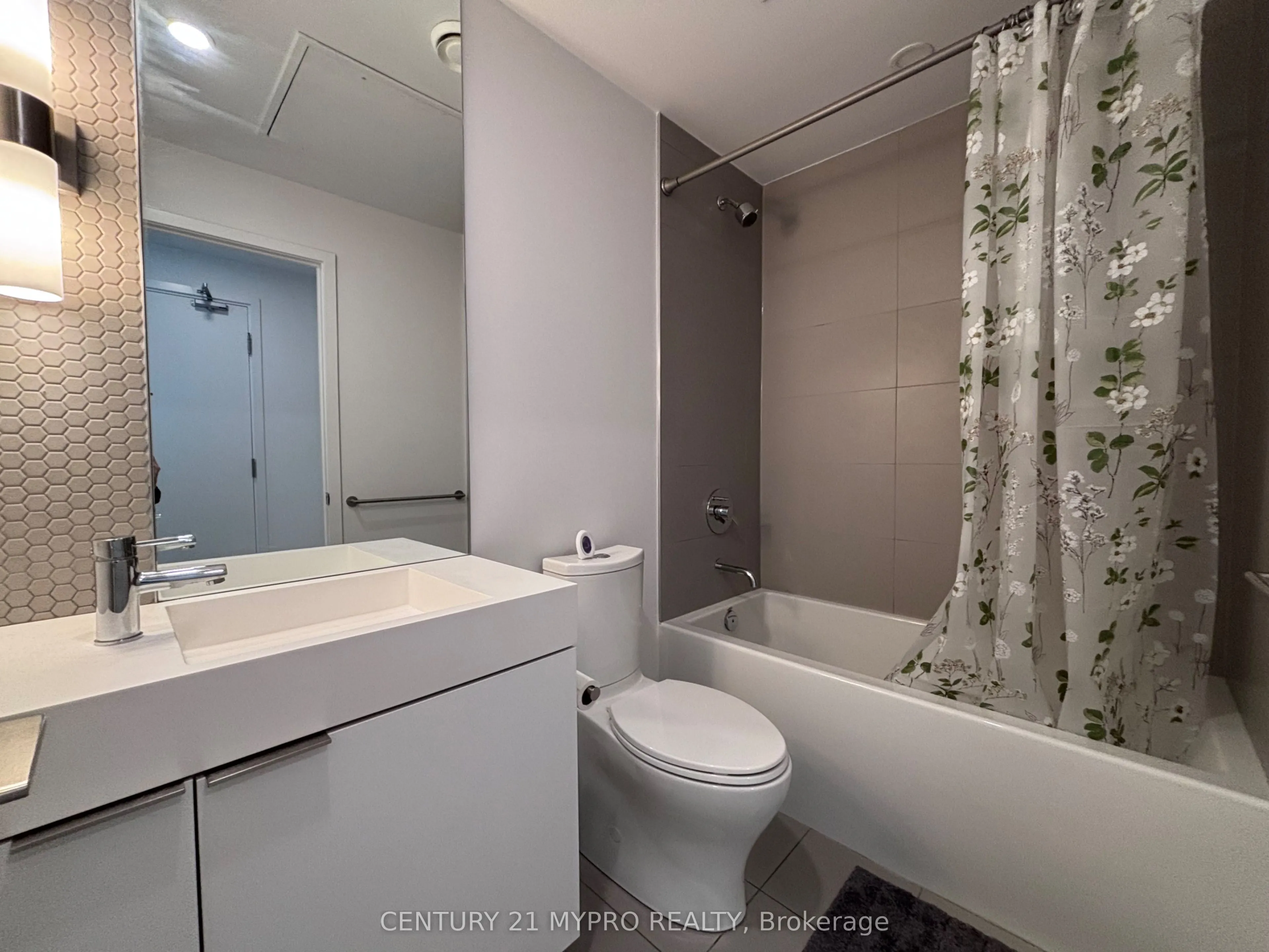 33 Helendale Avenue, #1909
