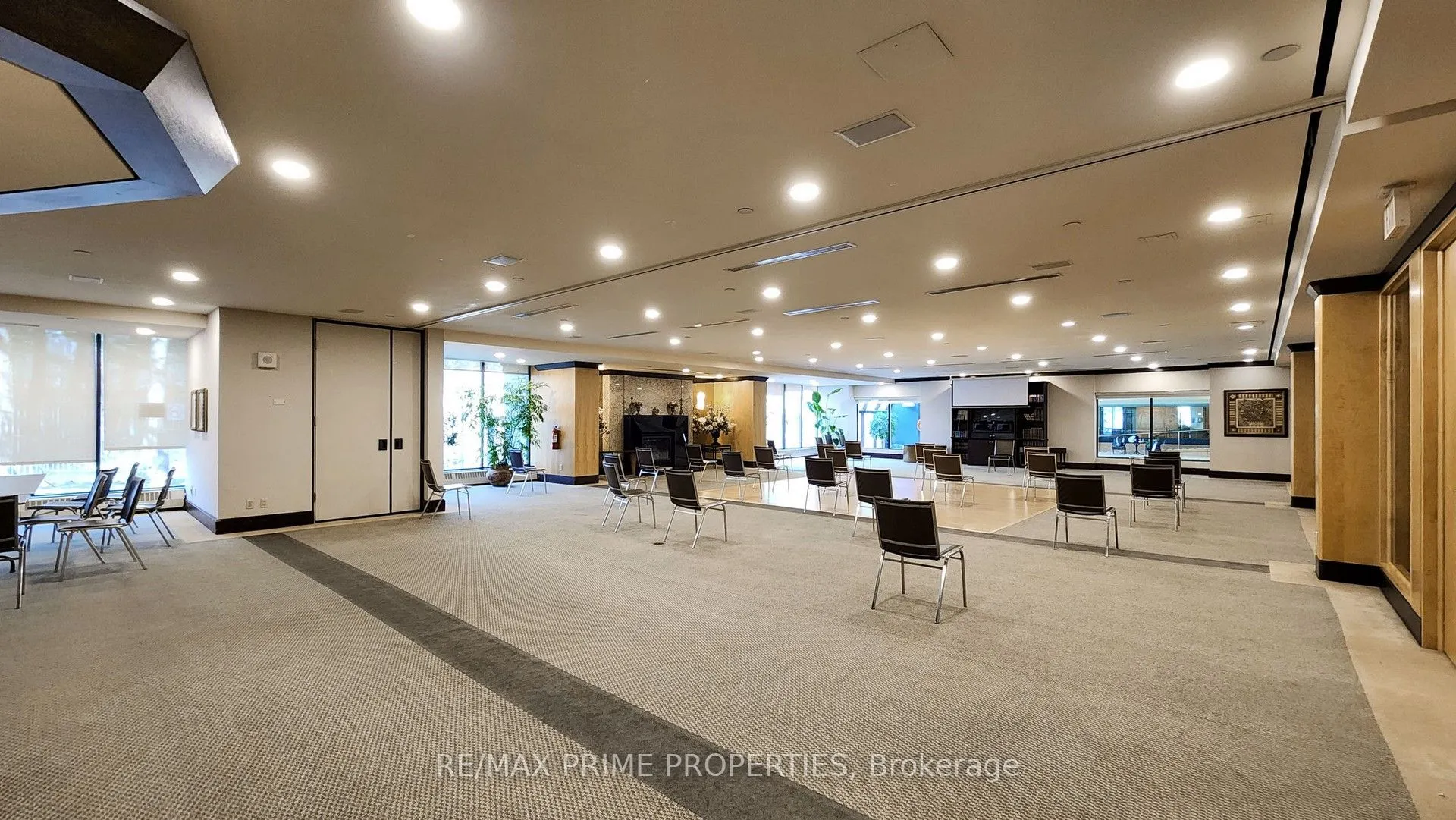 89 Skymark Drive, #3110