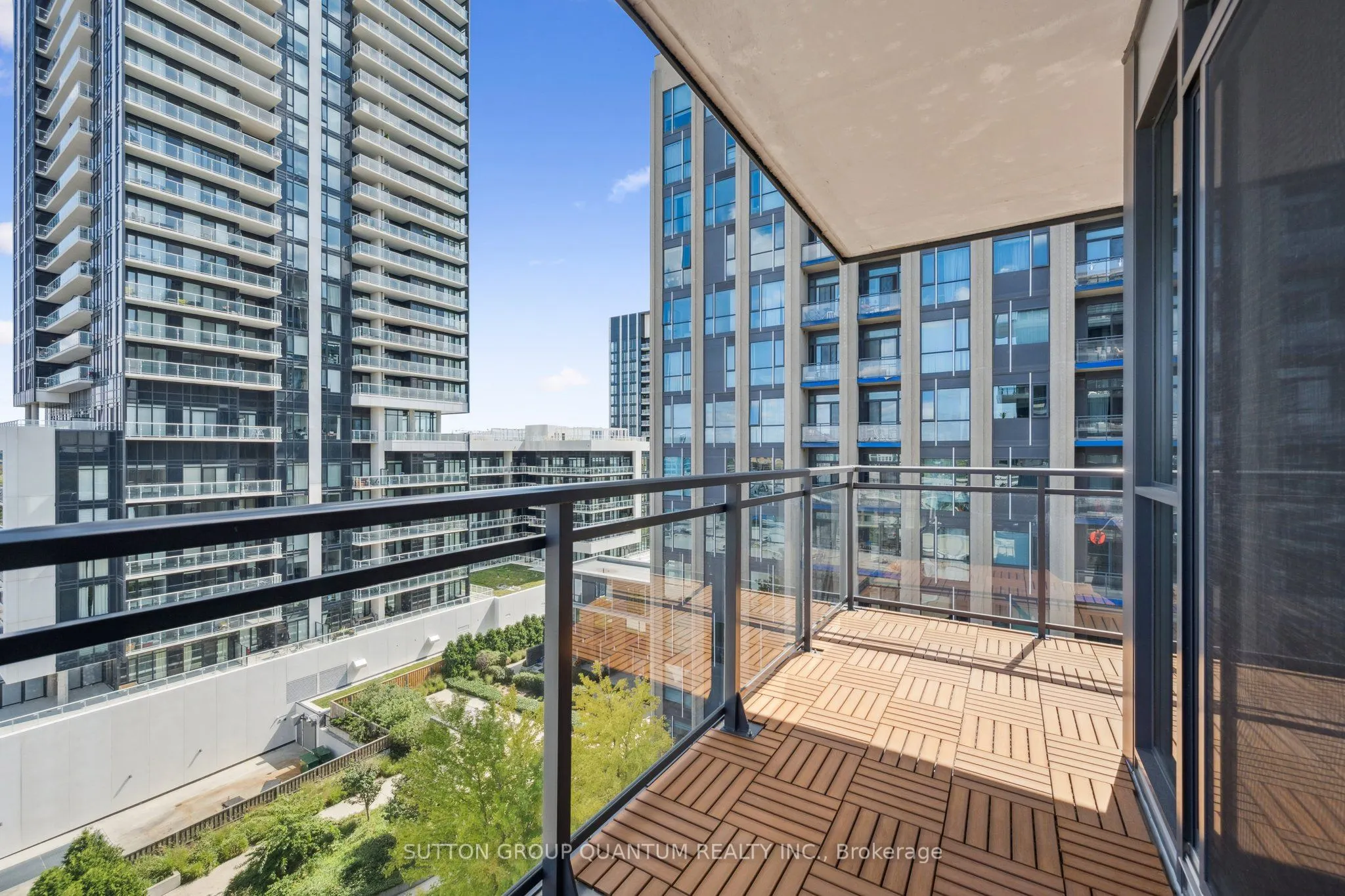 85 The Donway West, #805