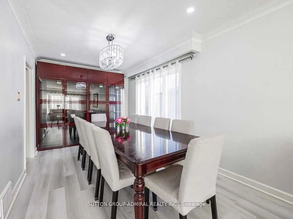17 Dorchester Drive