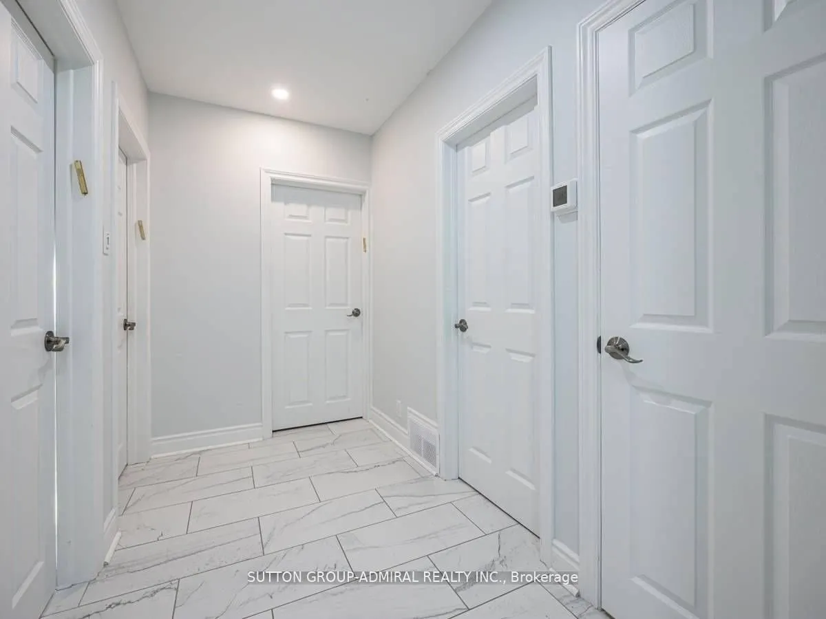 17 Dorchester Drive