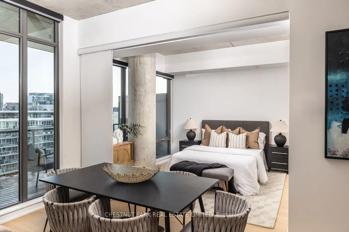 560 King Street W, #1014