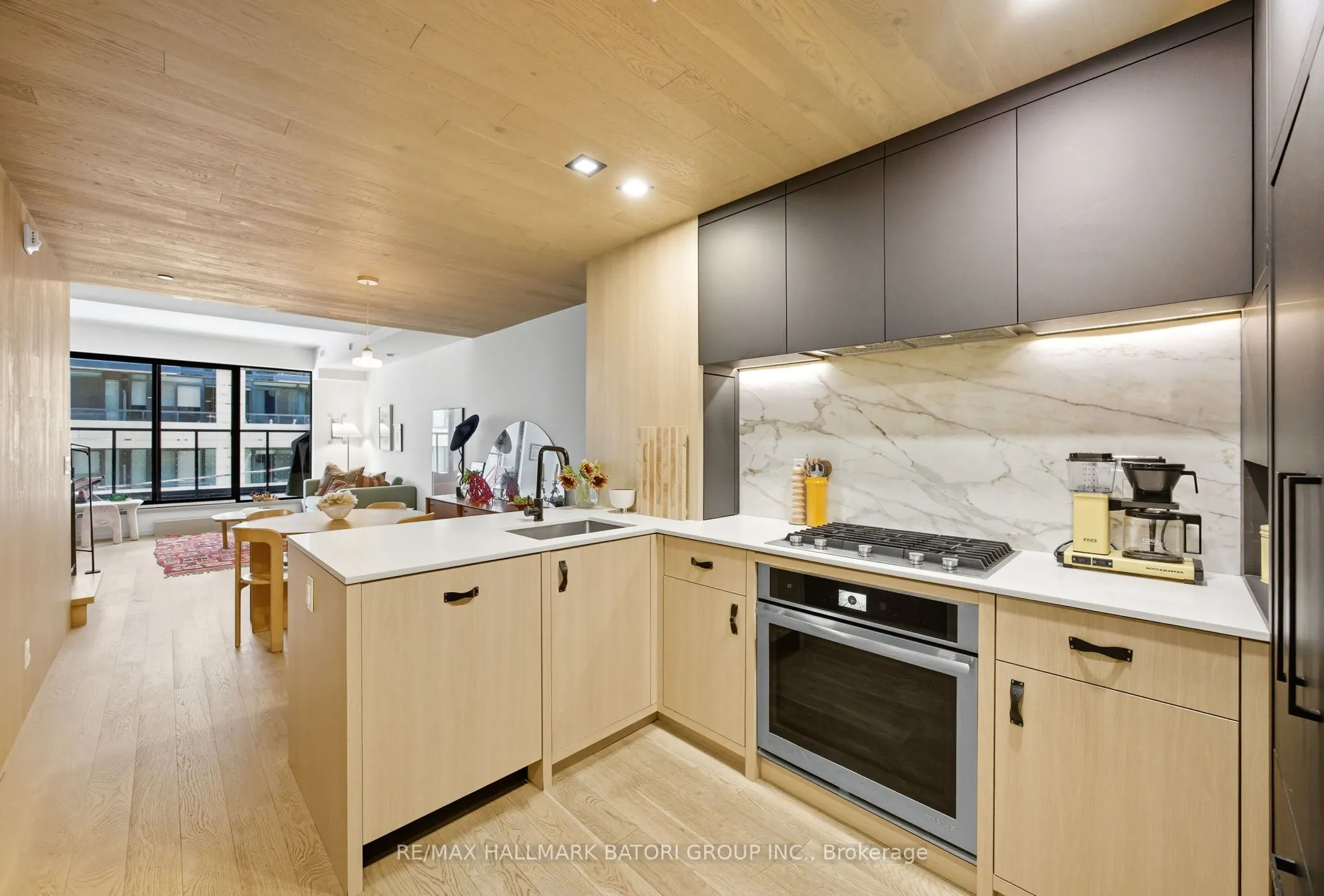 45 Dovercourt Road, #301