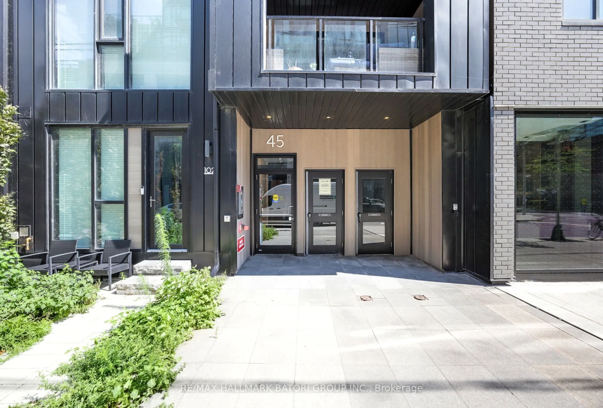 45 Dovercourt Road, #301