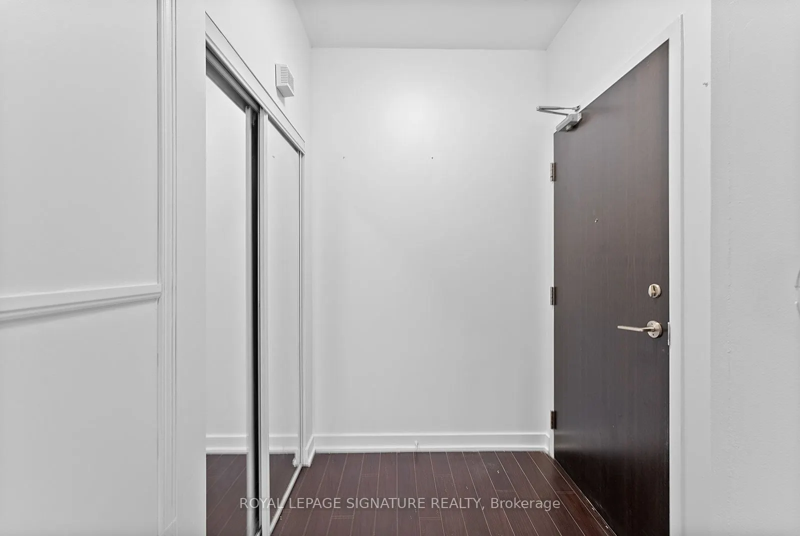 38 Dan Leckie Way, #725