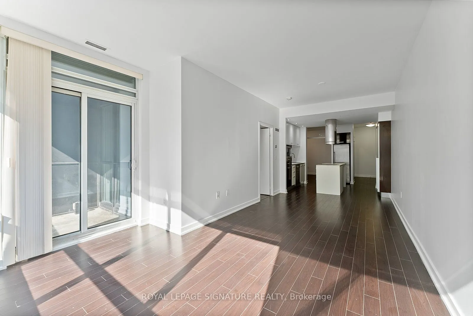 38 Dan Leckie Way, #725