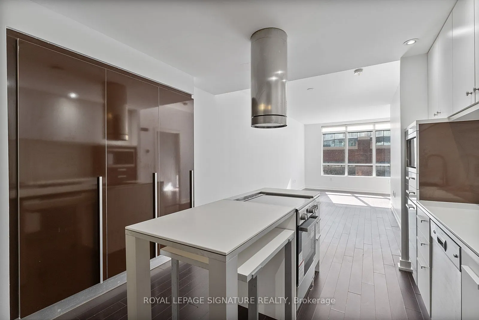 38 Dan Leckie Way, #725