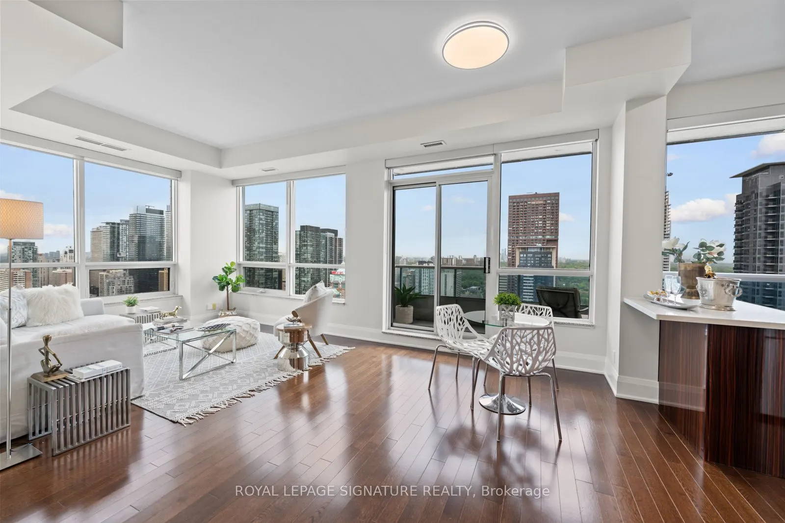 500 Sherbourne Street, #3207