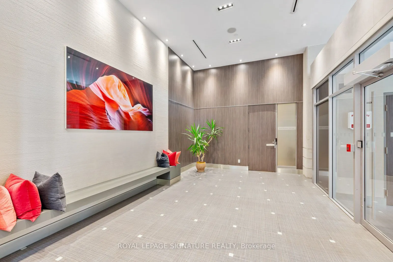 500 Sherbourne Street, #3207