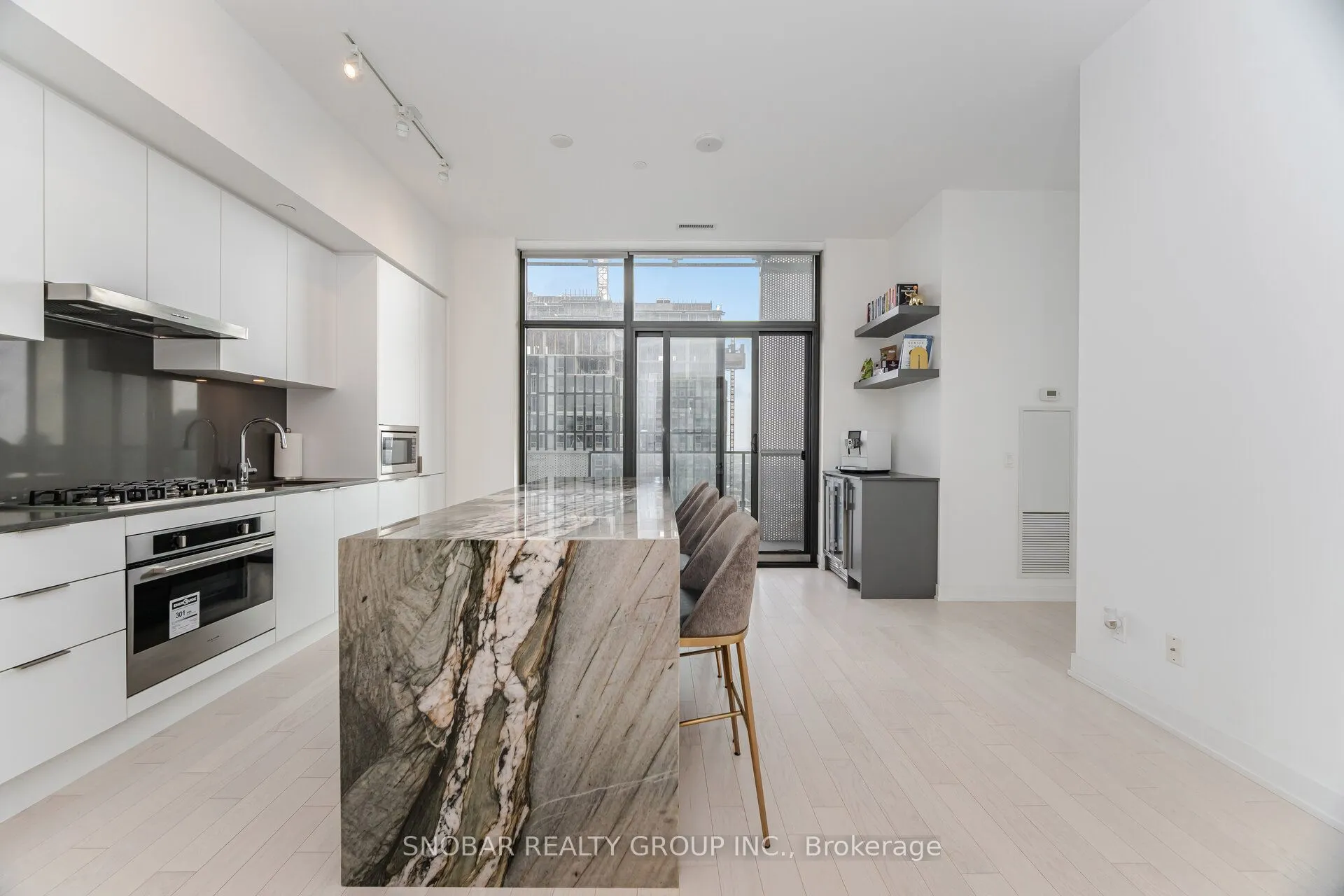 20 Lombard Street, #LPH 02