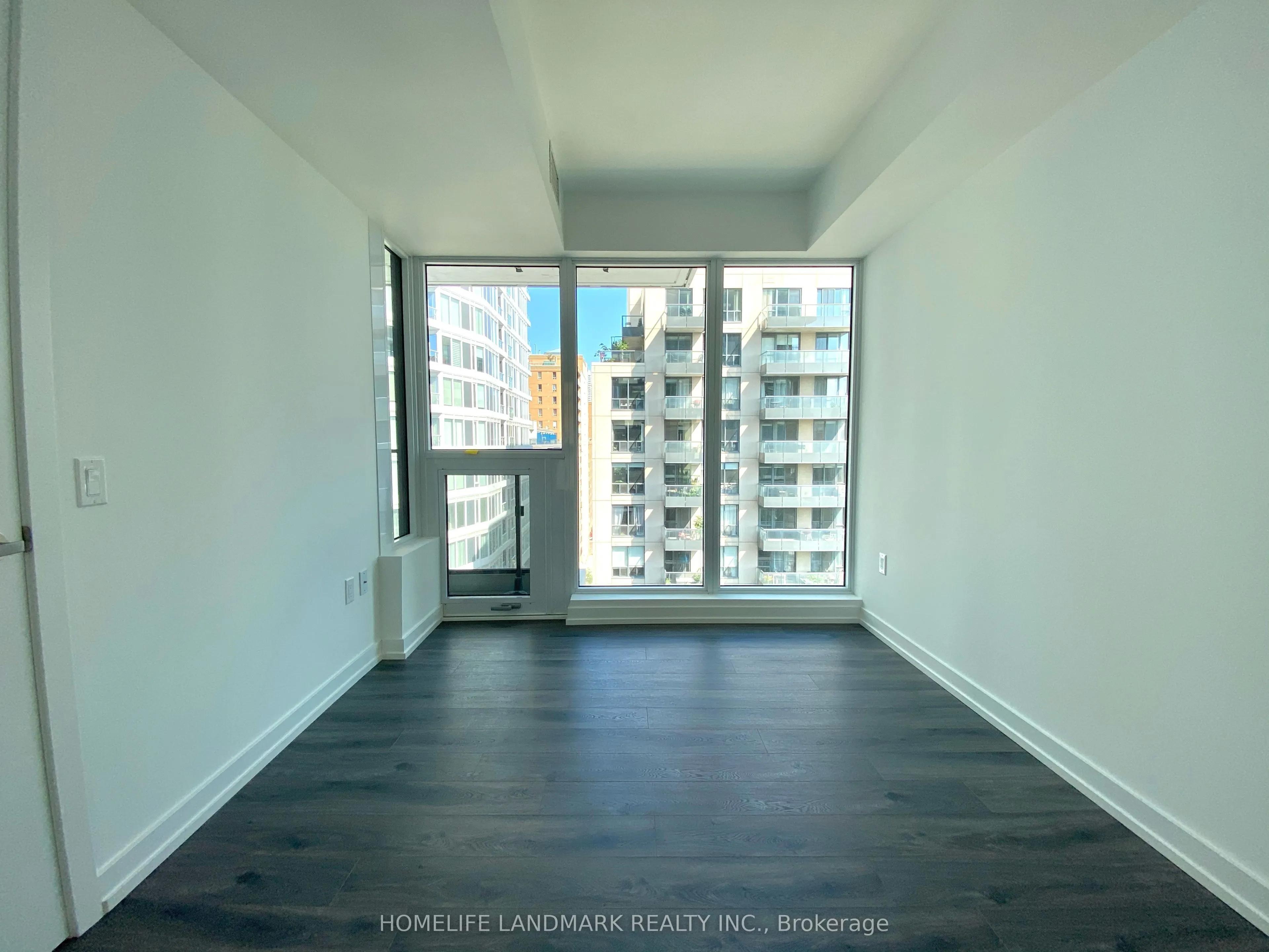 77 Shuter Street, #1113