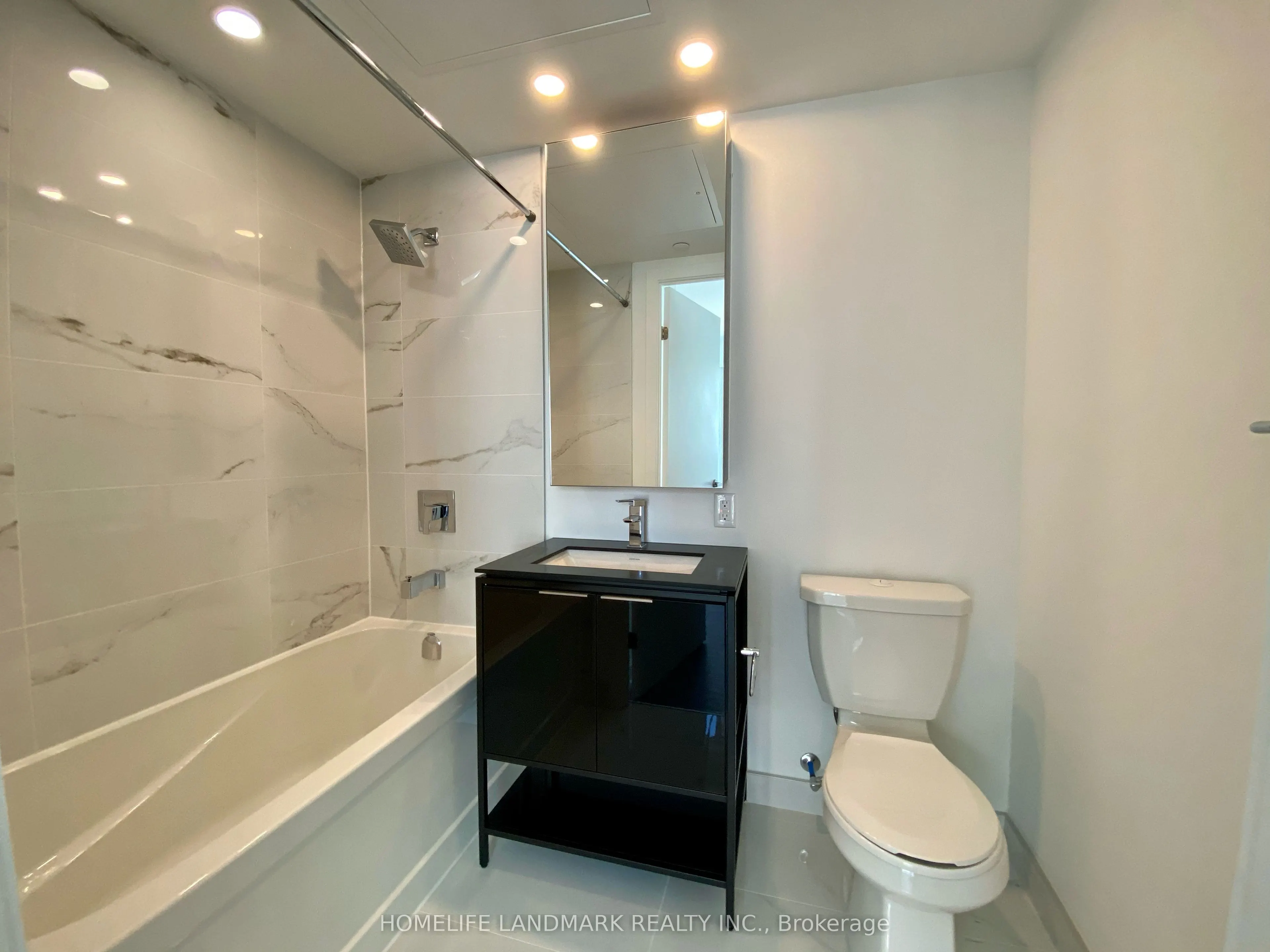 77 Shuter Street, #1113