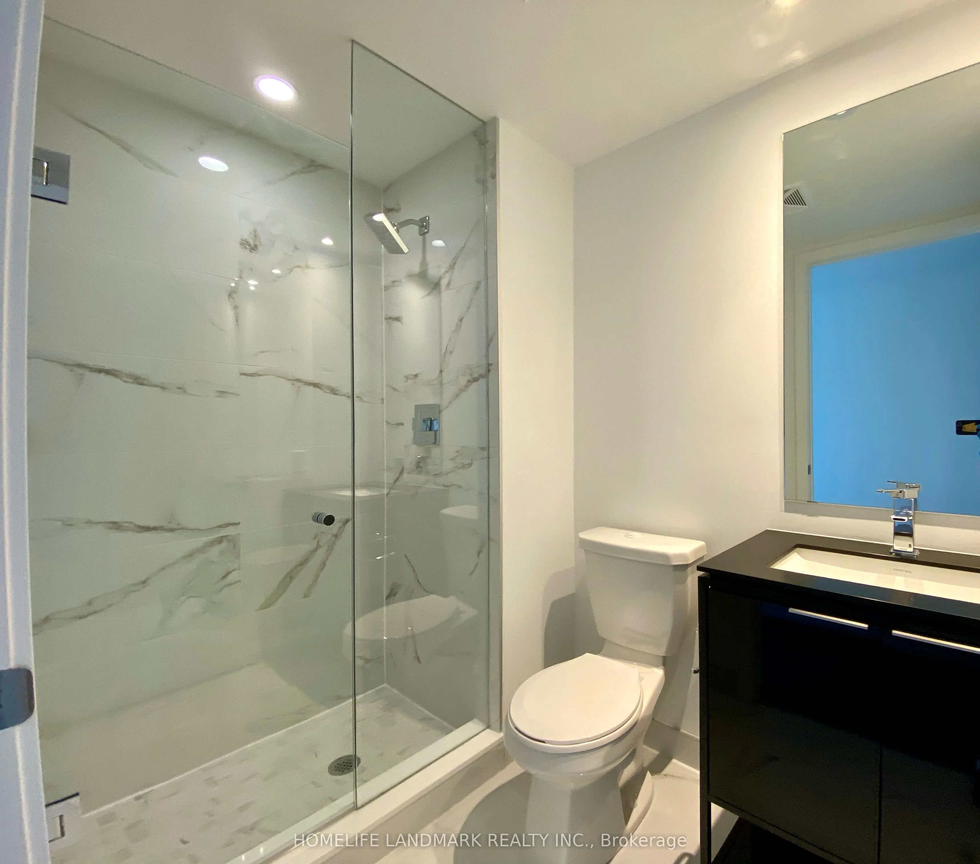 77 Shuter Street, #1113