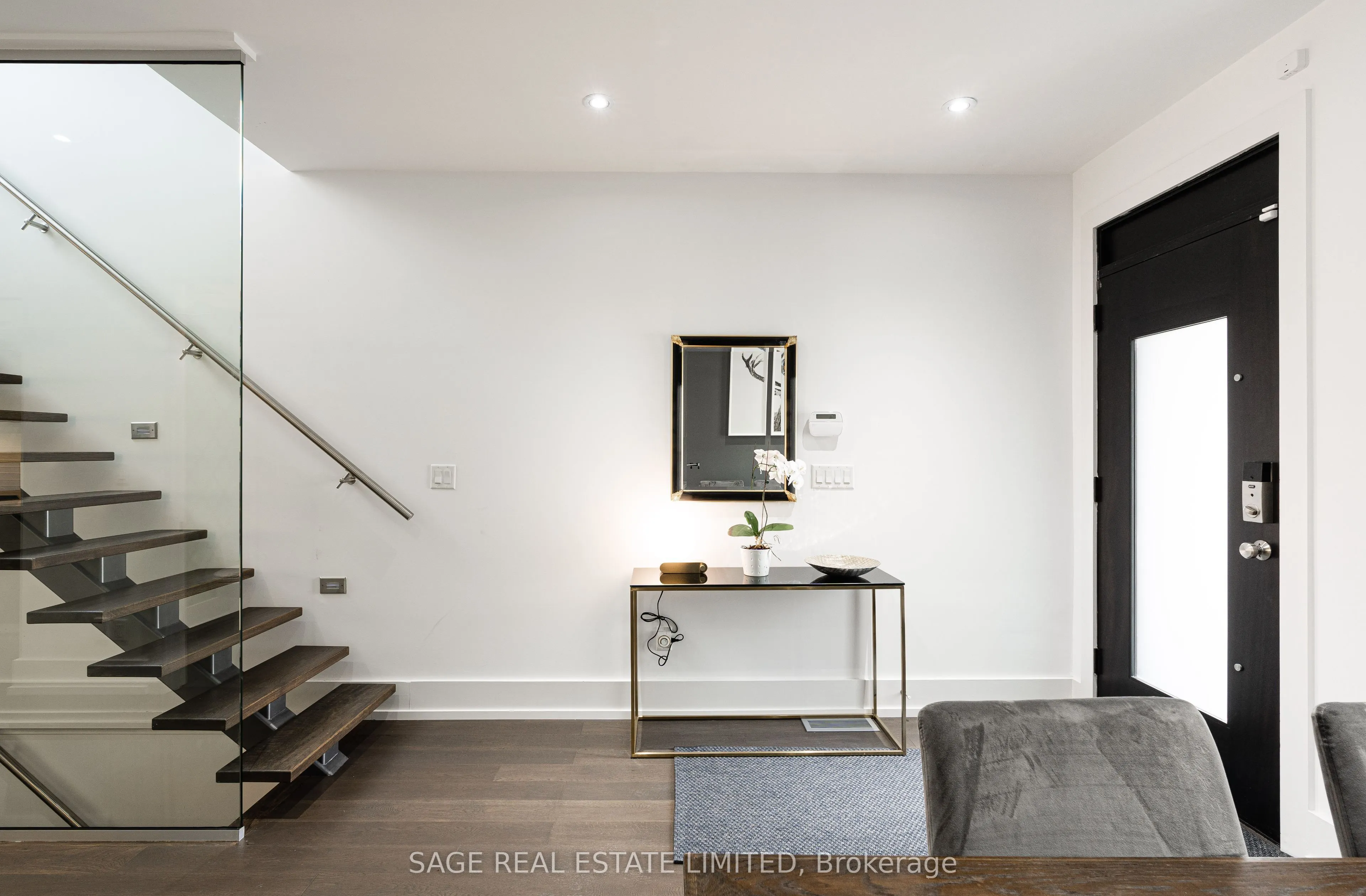 3 Sylvan Avenue E, #TH8