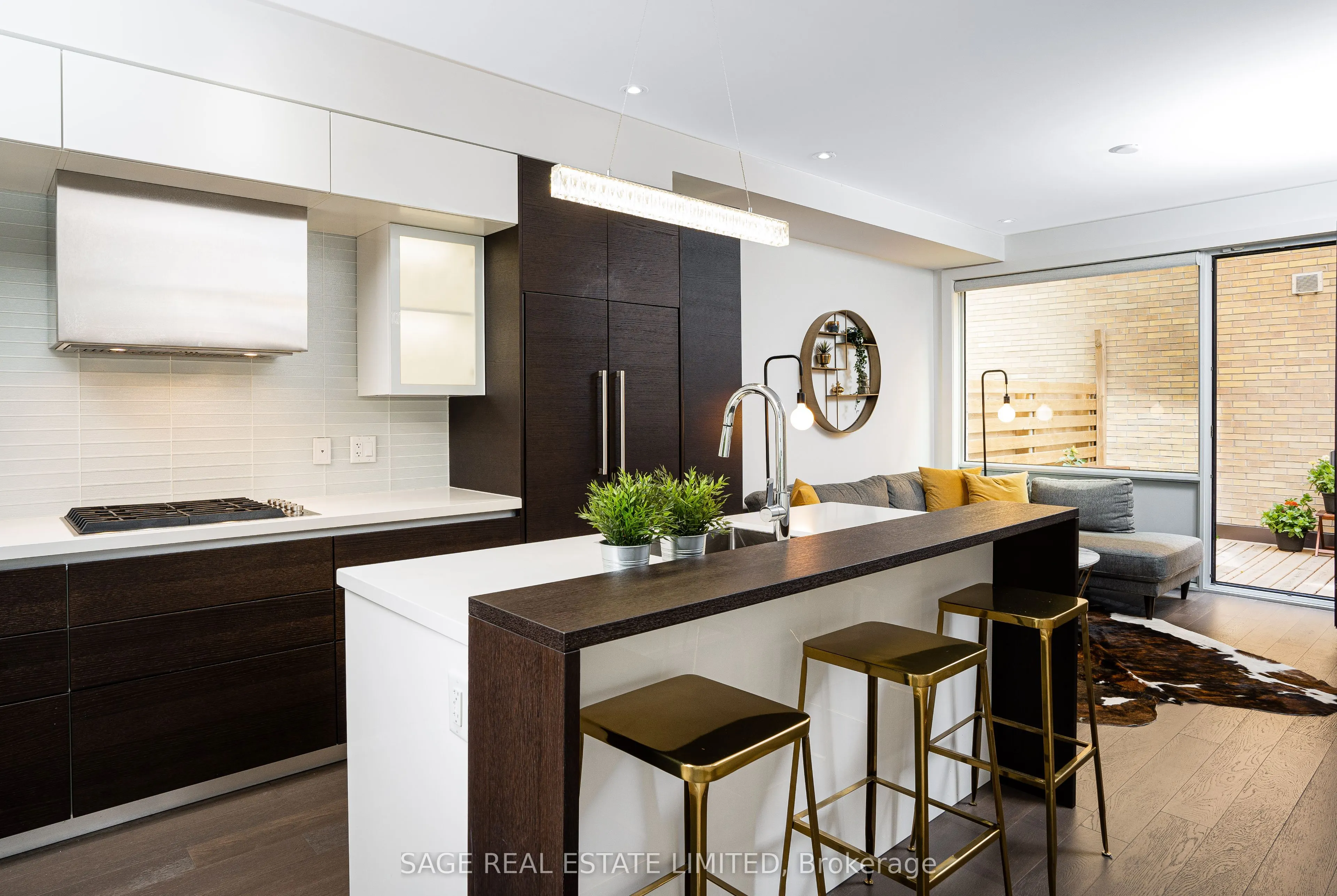 3 Sylvan Avenue E, #TH8