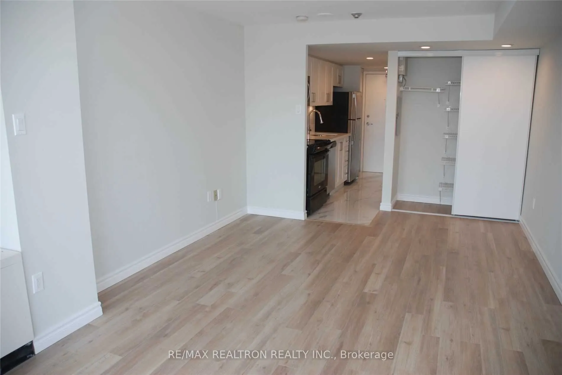 705 King Street W, #1709