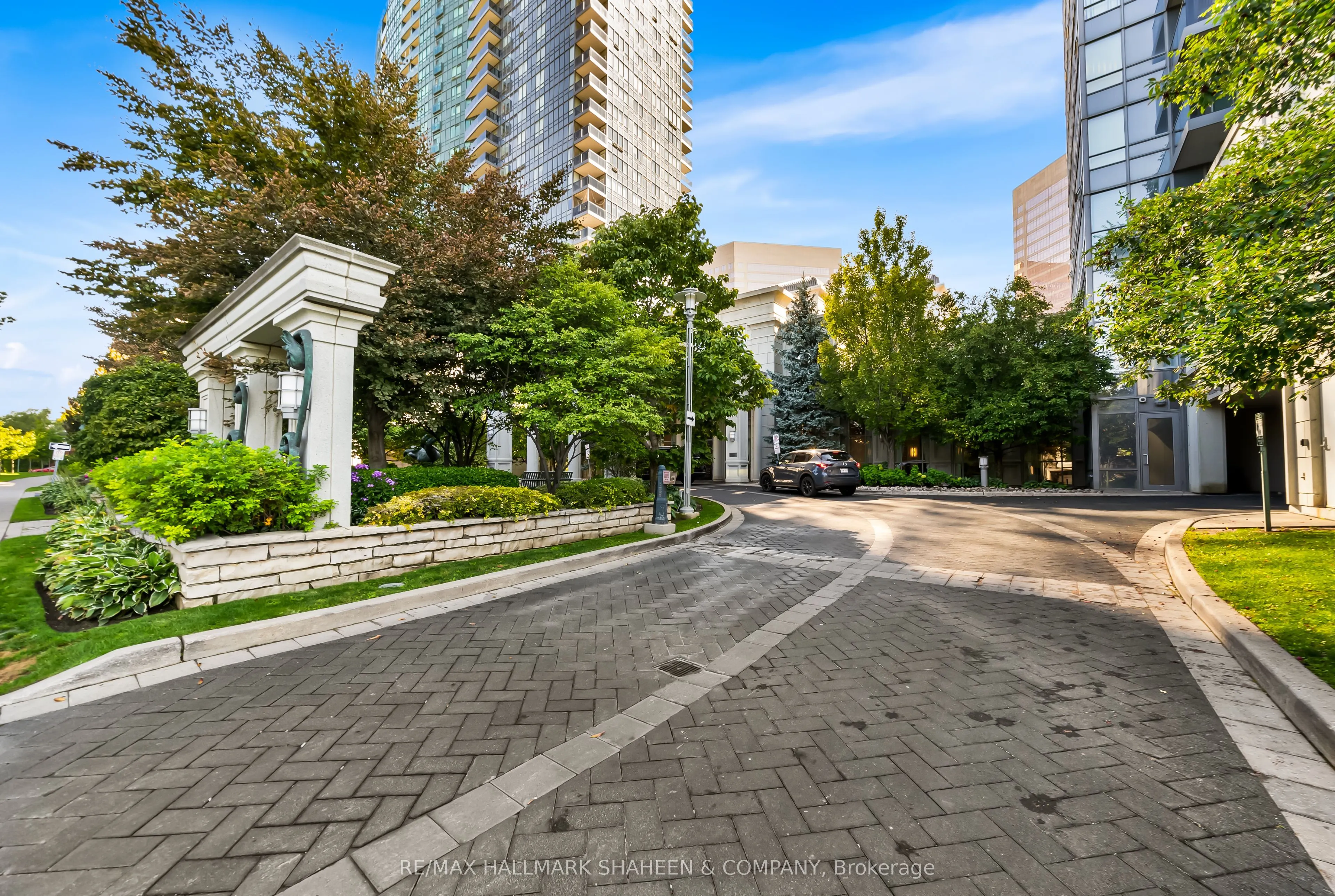 25 Greenview Avenue, #Ph17