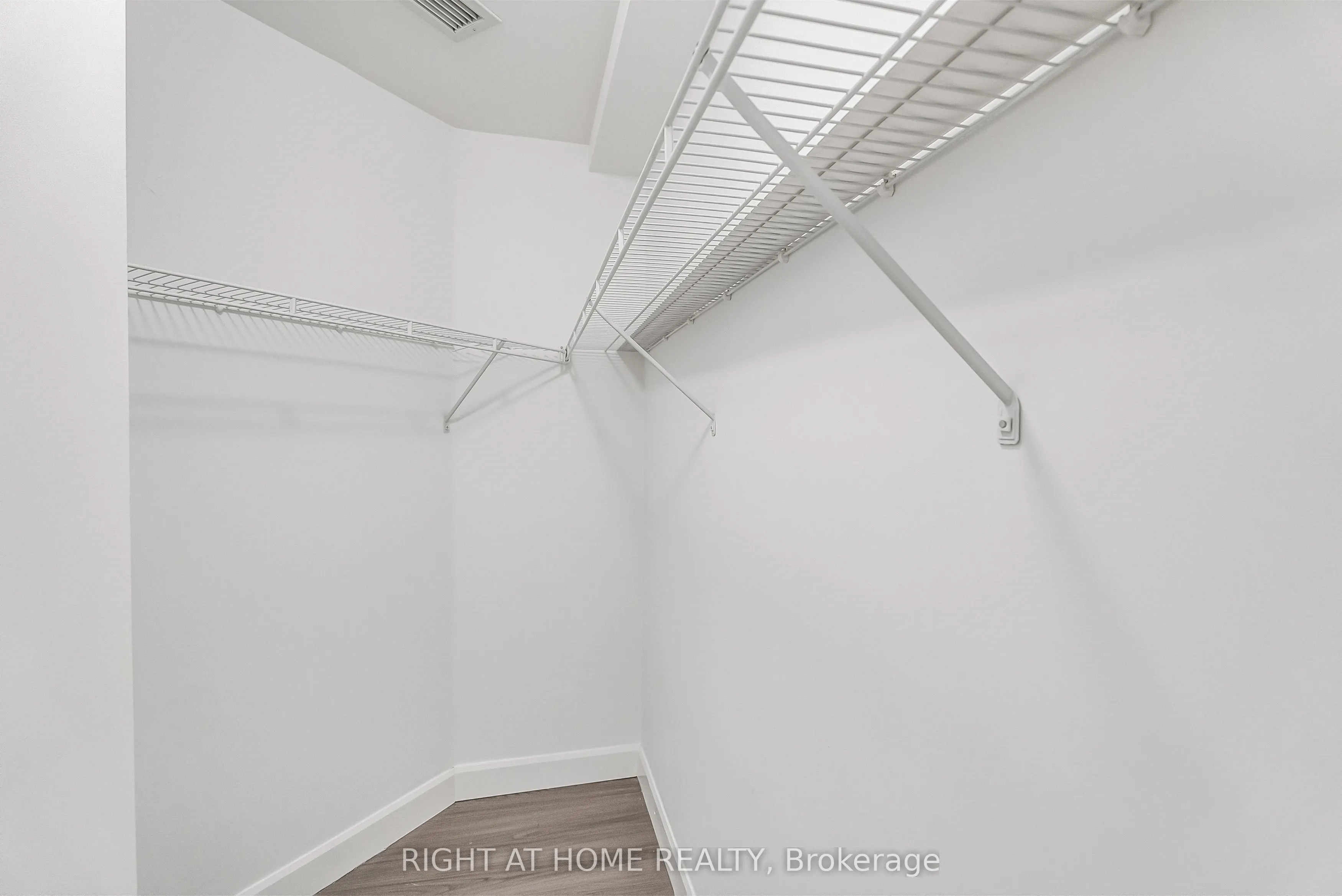 8 York Street, #3202