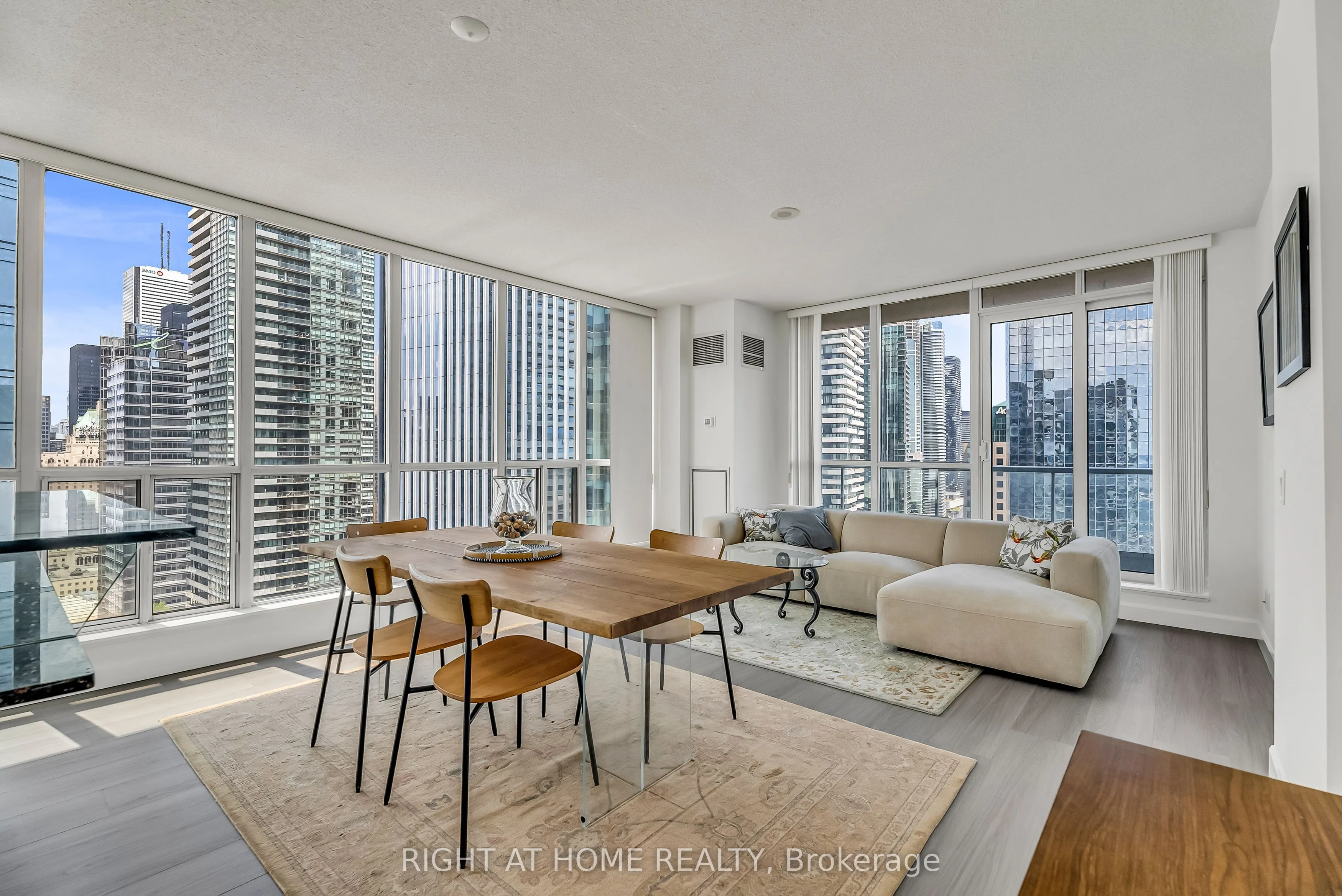8 York Street, #3202