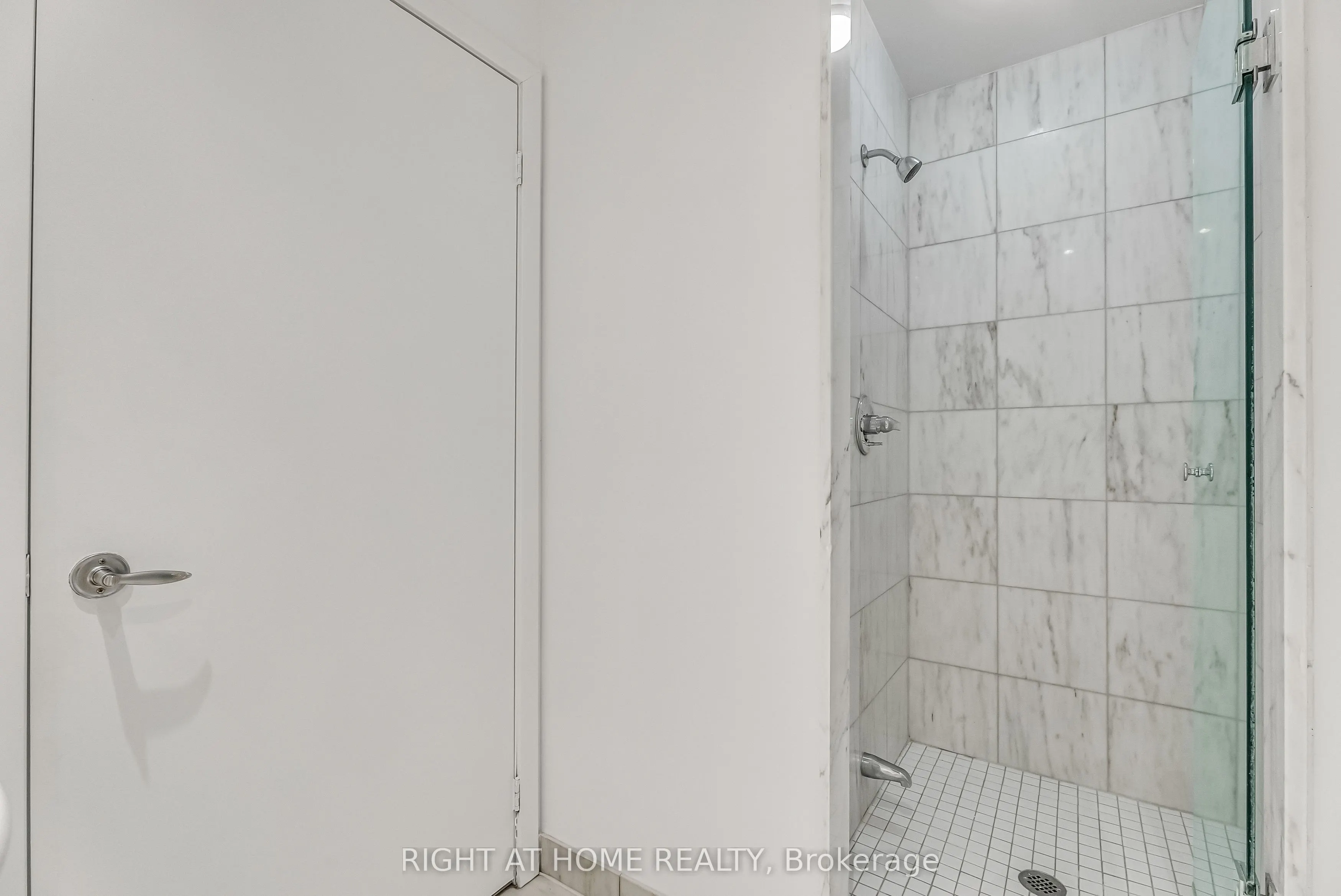 8 York Street, #3202
