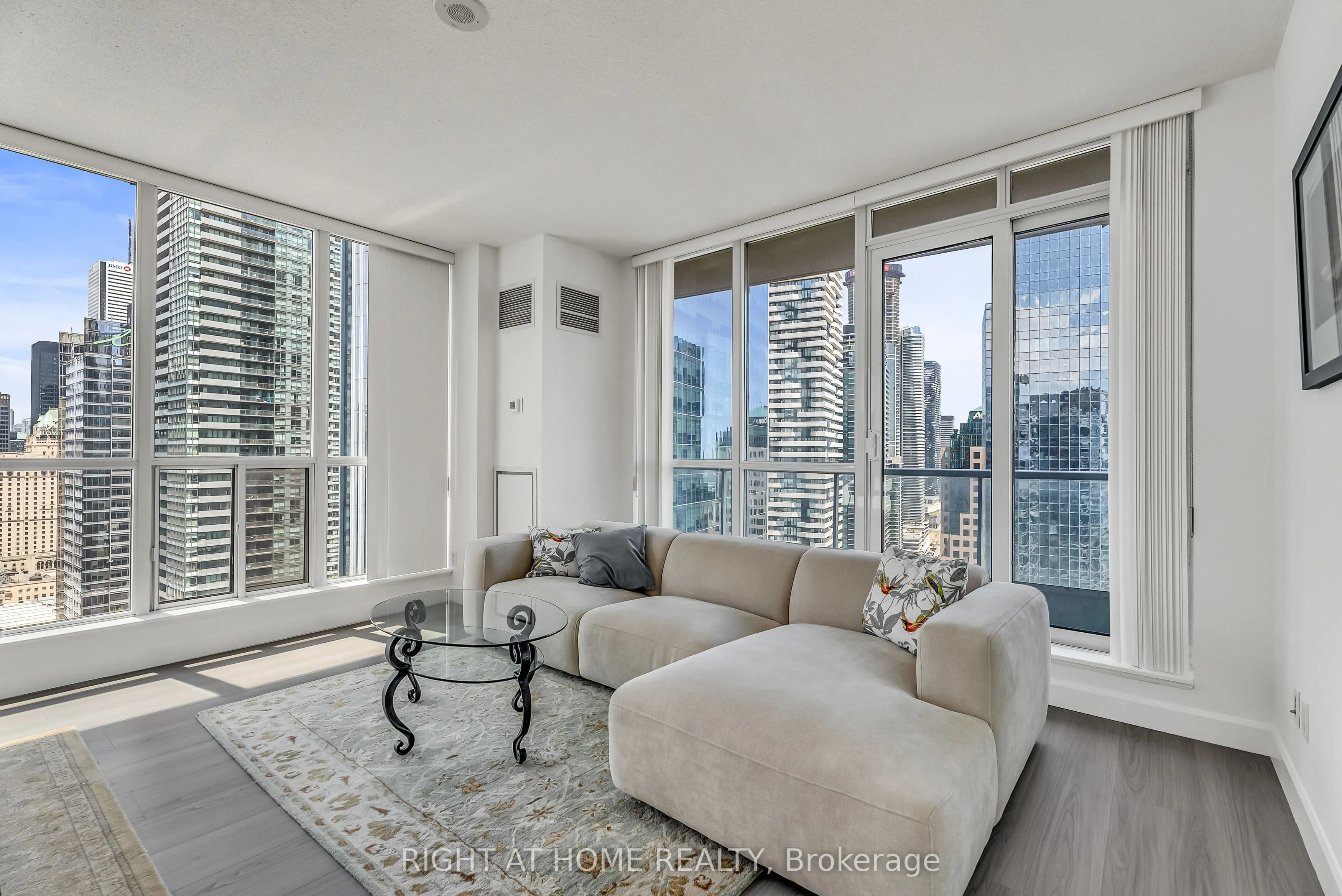 8 York Street, #3202