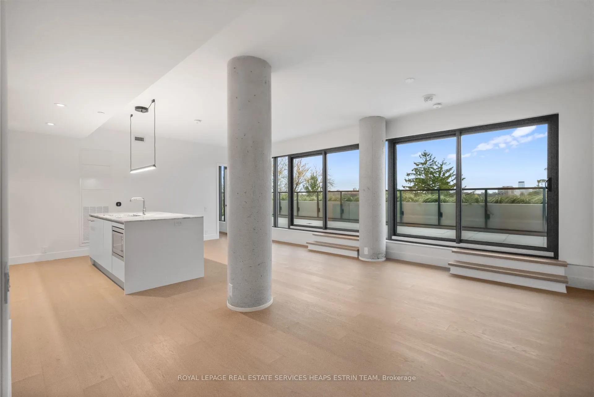 1414 Bayview Avenue, #606