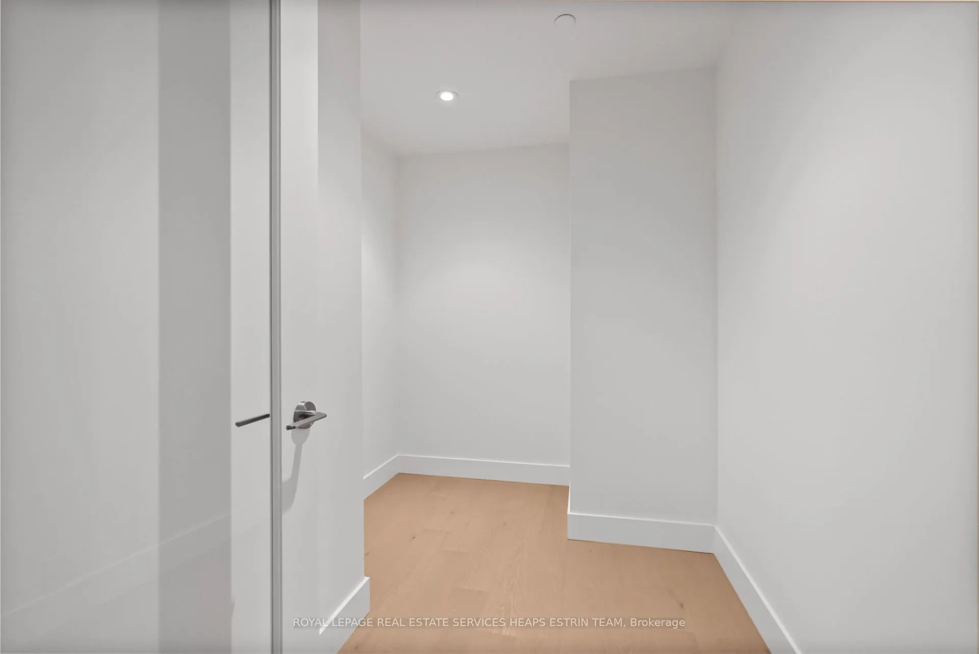 1414 Bayview Avenue, #606