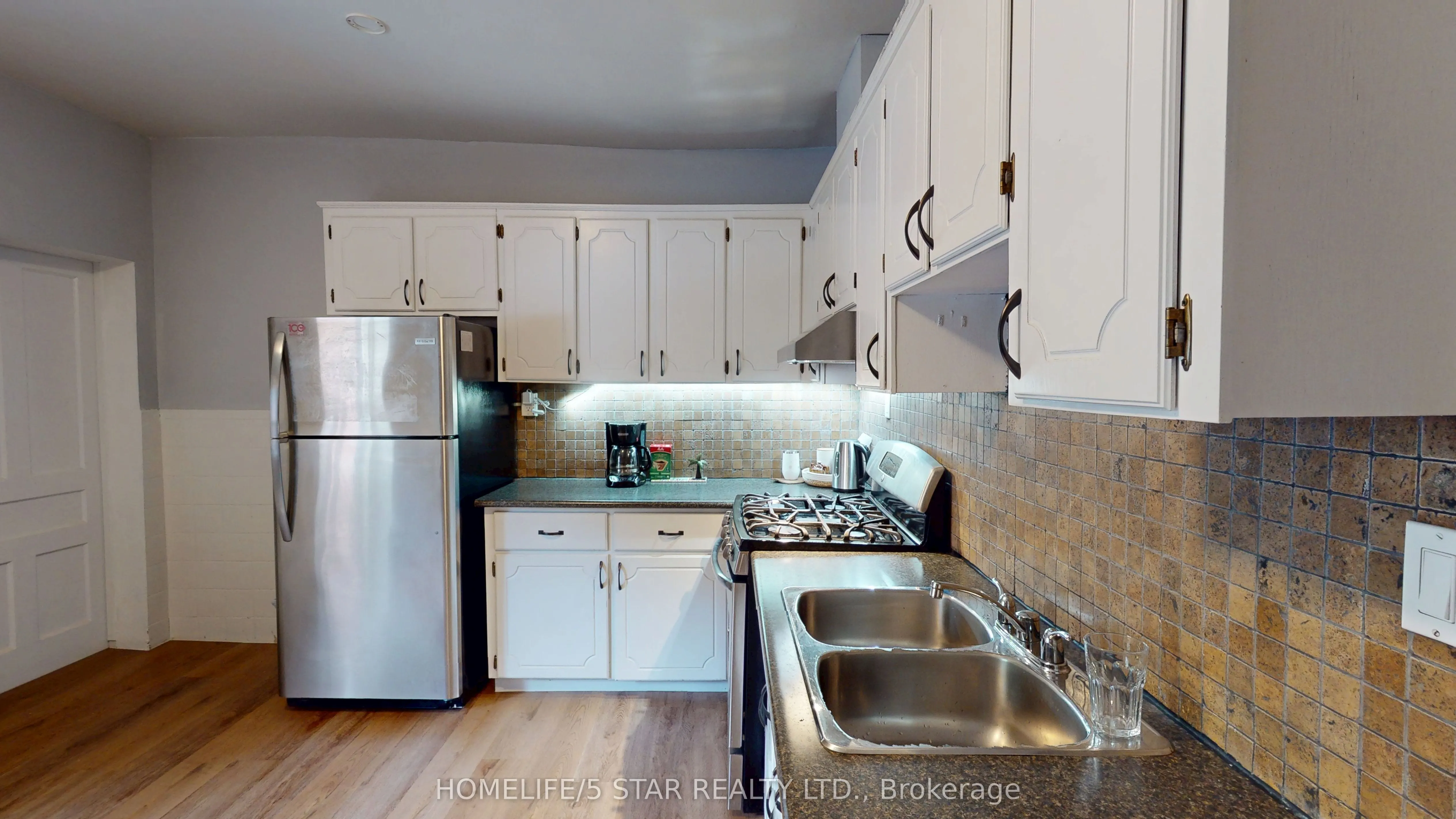 1221 Shaw Street, #Main Floor