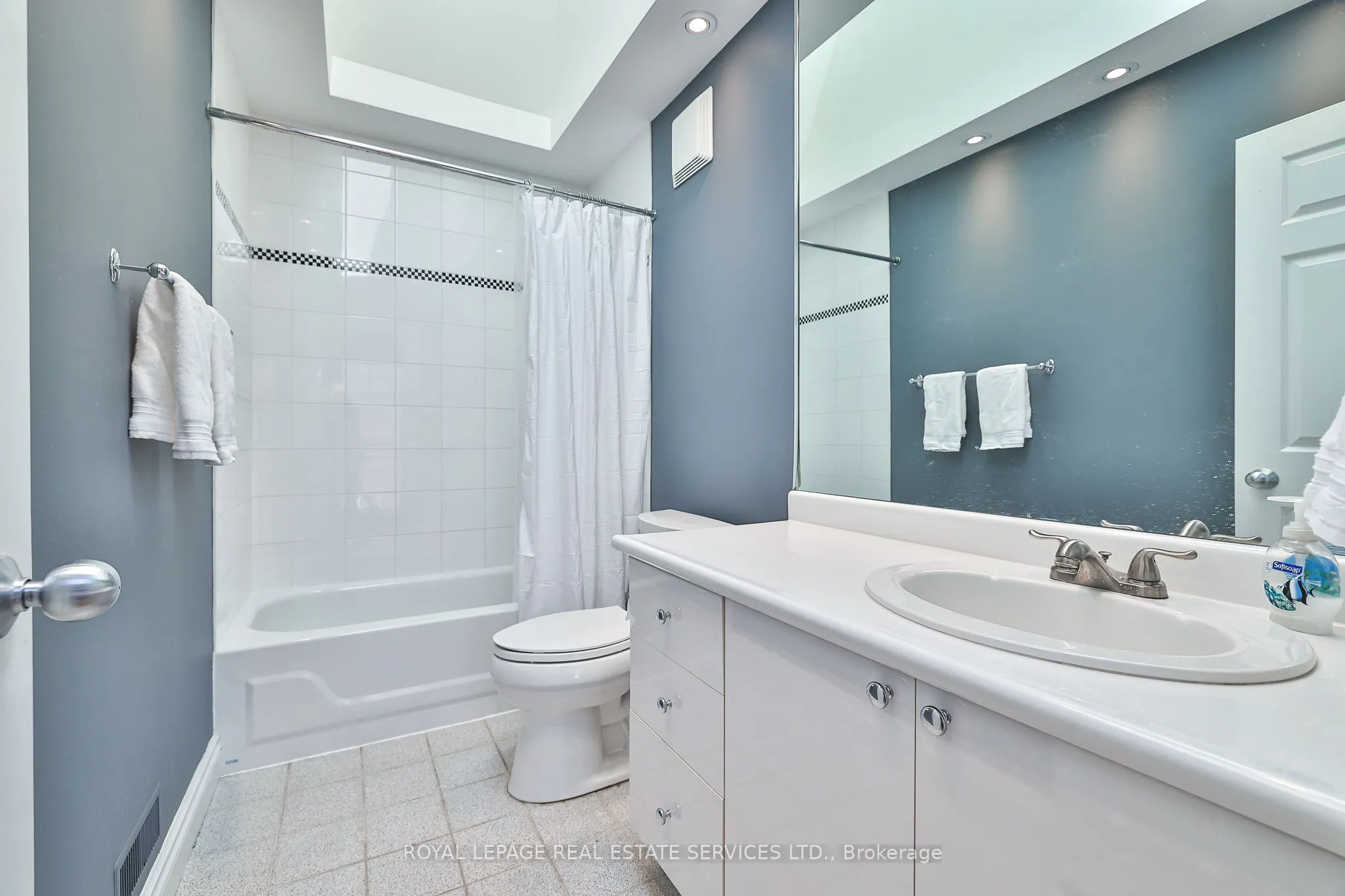 108 Castlewood Drive