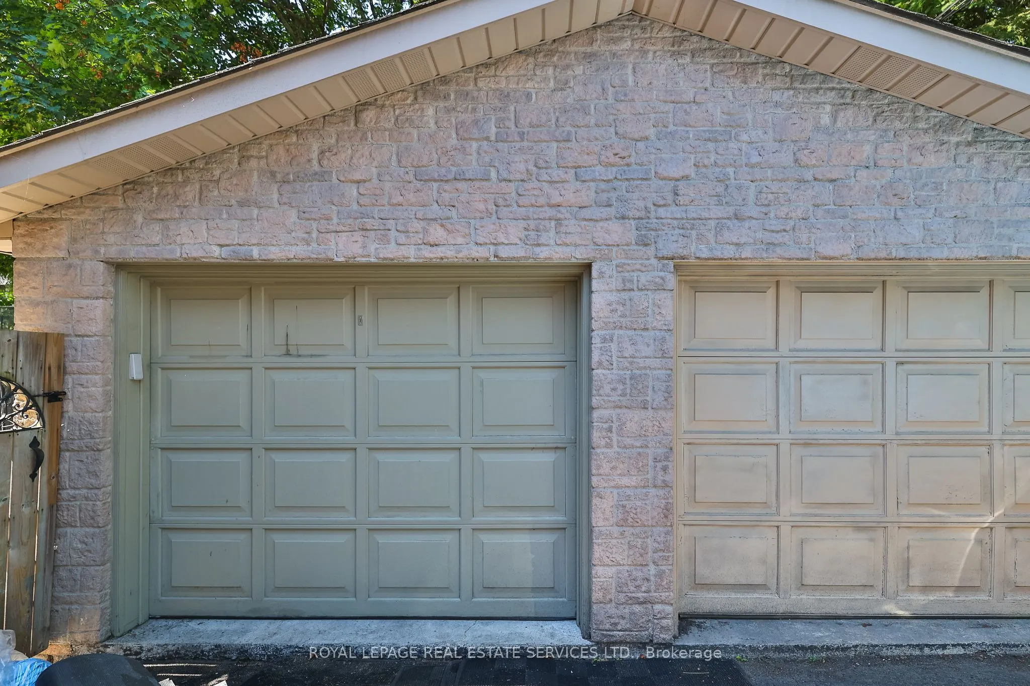 108 Castlewood Drive