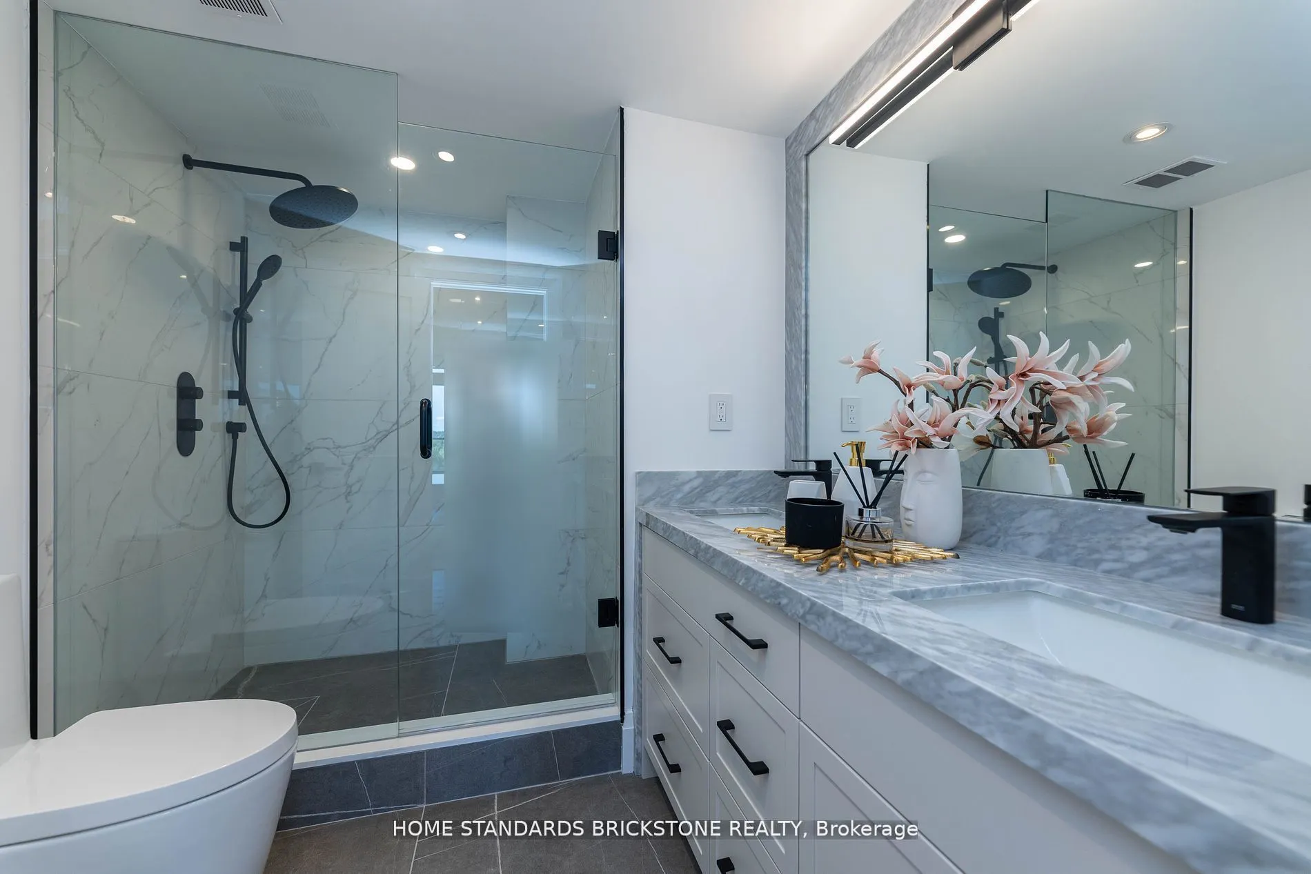 66 Collier Street, #9D