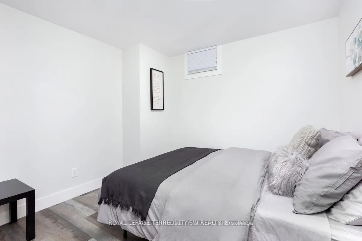 396 Lansdowne Avenue, #Lower