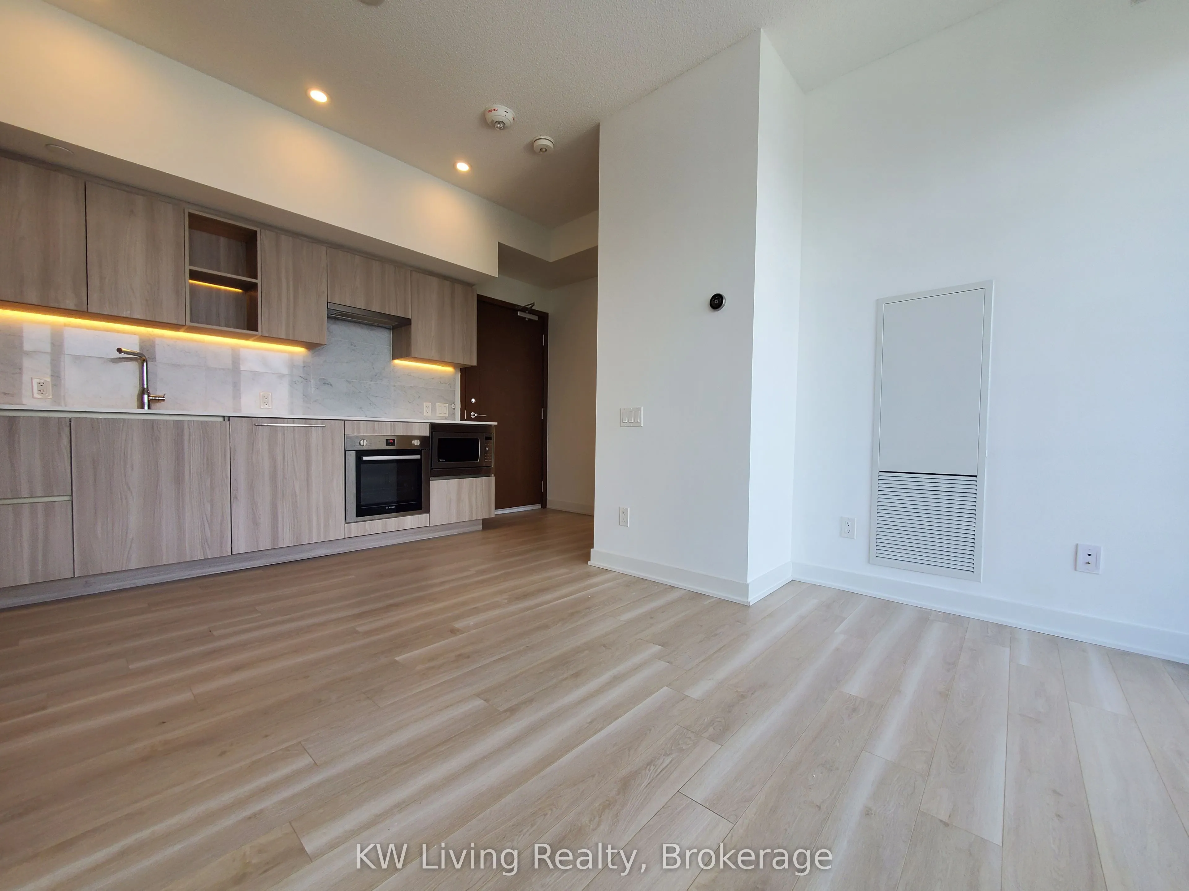 19 Bathurst Street, #4005